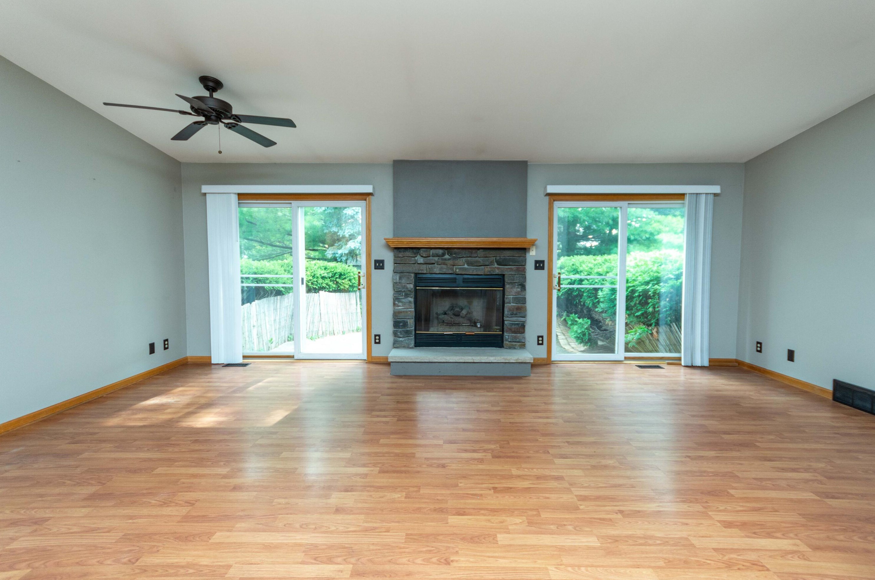 3011 E Circle Dr, Lake Geneva, WI 53147