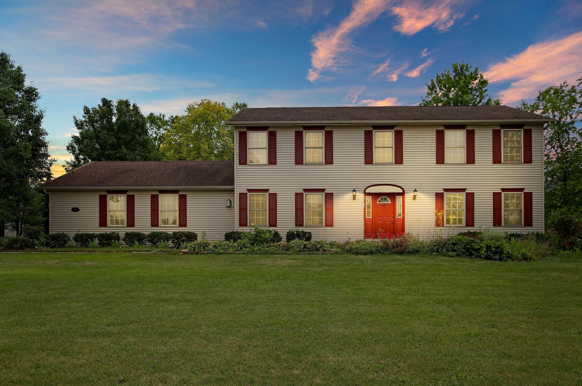 30737 Wild Goose Ln, Lyons, WI 53105-8907