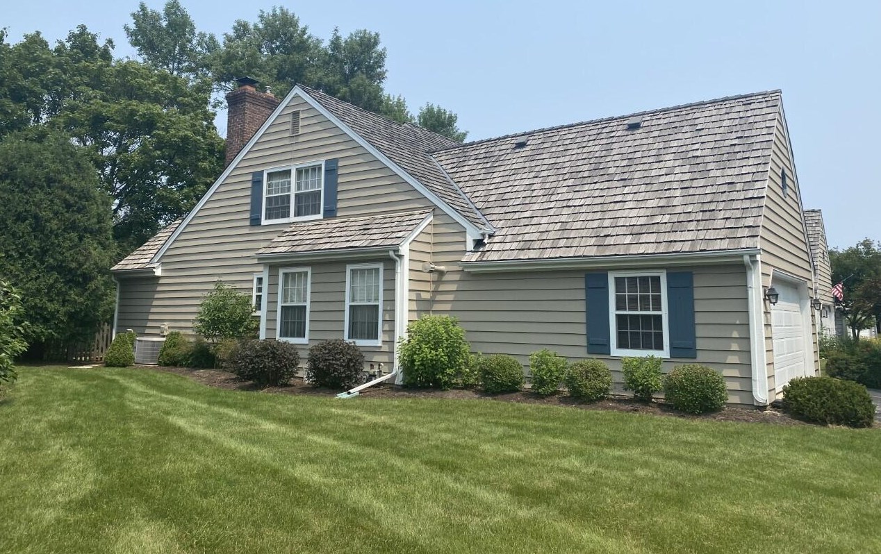 950 W Shaker Cir, Thiensville, WI 53092