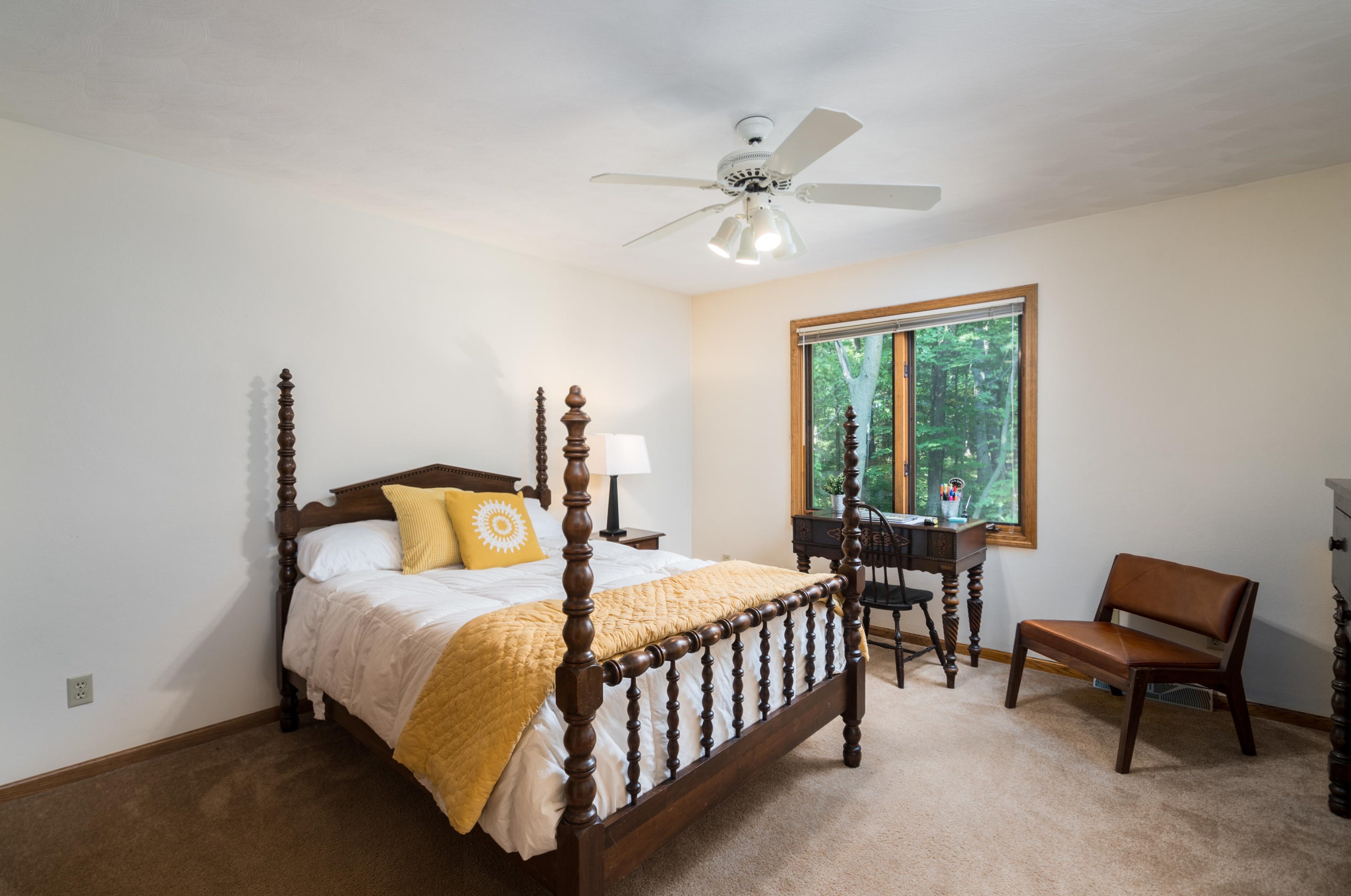 940 Satinwood Ct, Brookfield WI  53005-6852 exterior