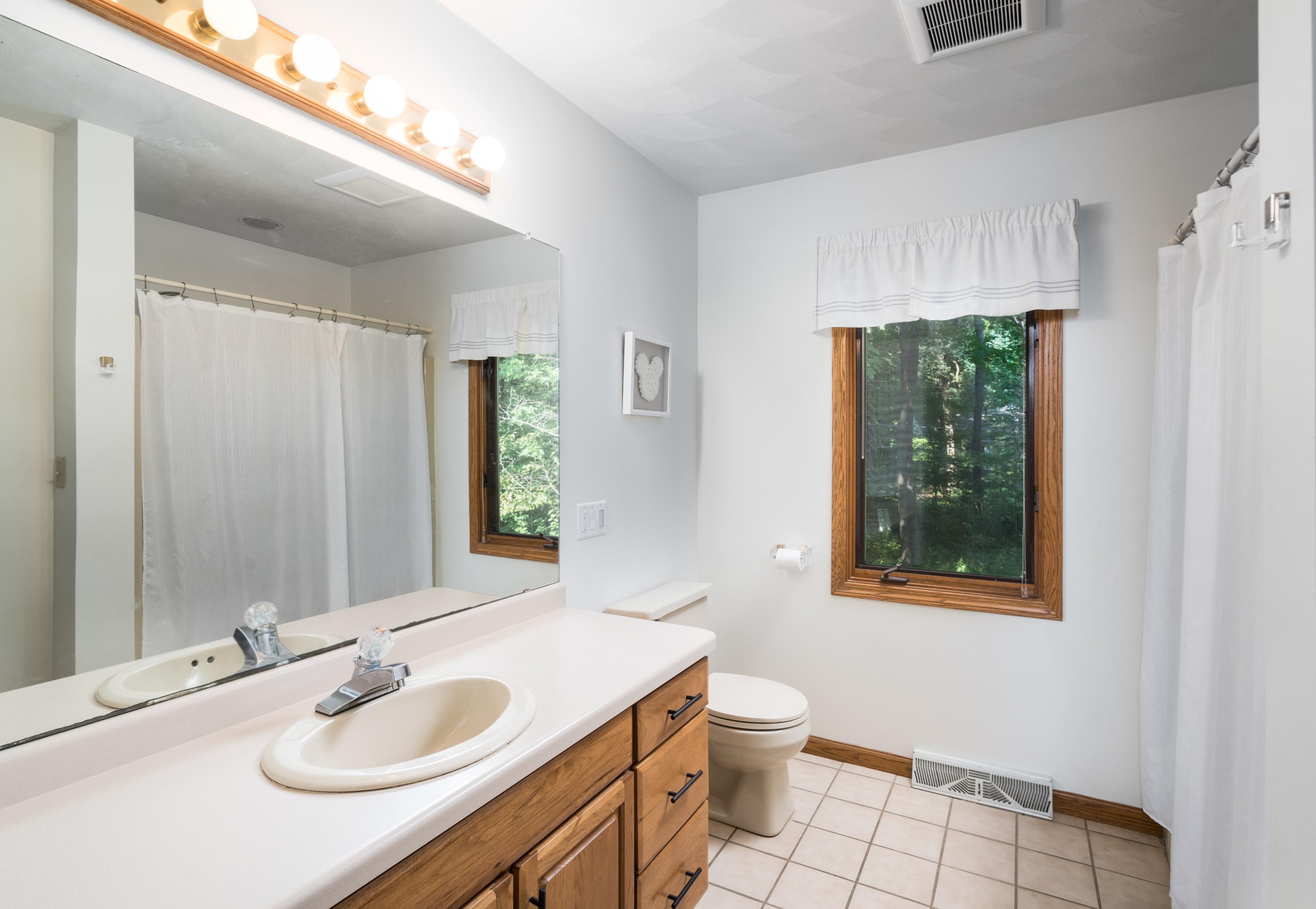 940 Satinwood Ct, Brookfield WI  53005-6852 exterior
