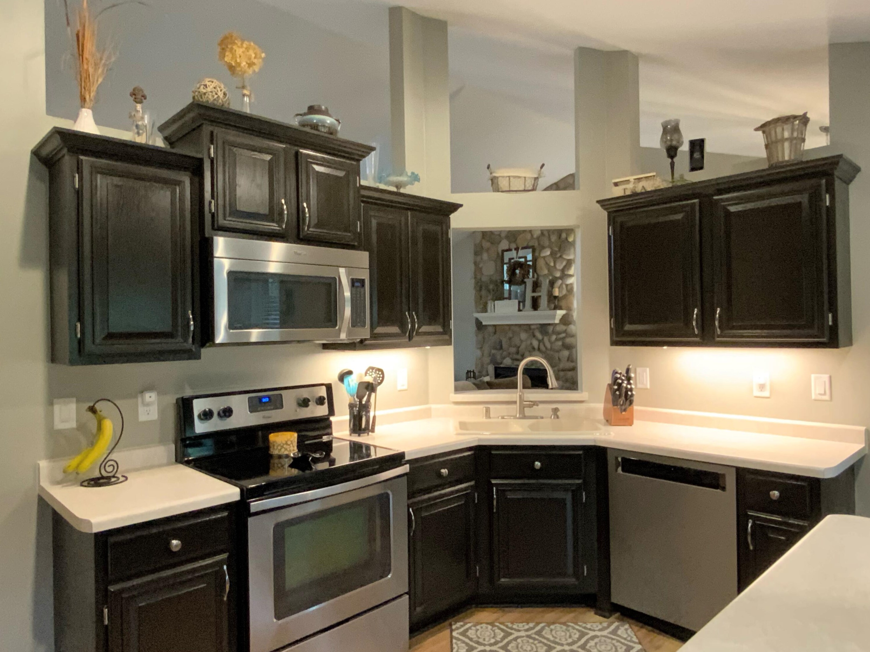 1170 Lake Park Dr, Pewaukee, WI 53072