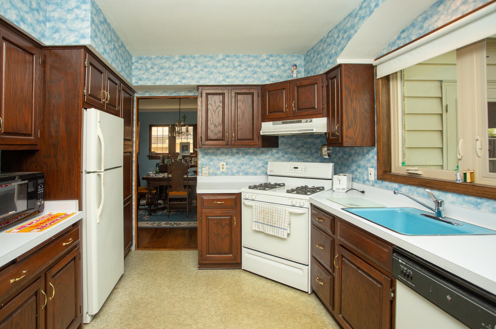 139 86, Milwaukee WI 53214-4356 exterior