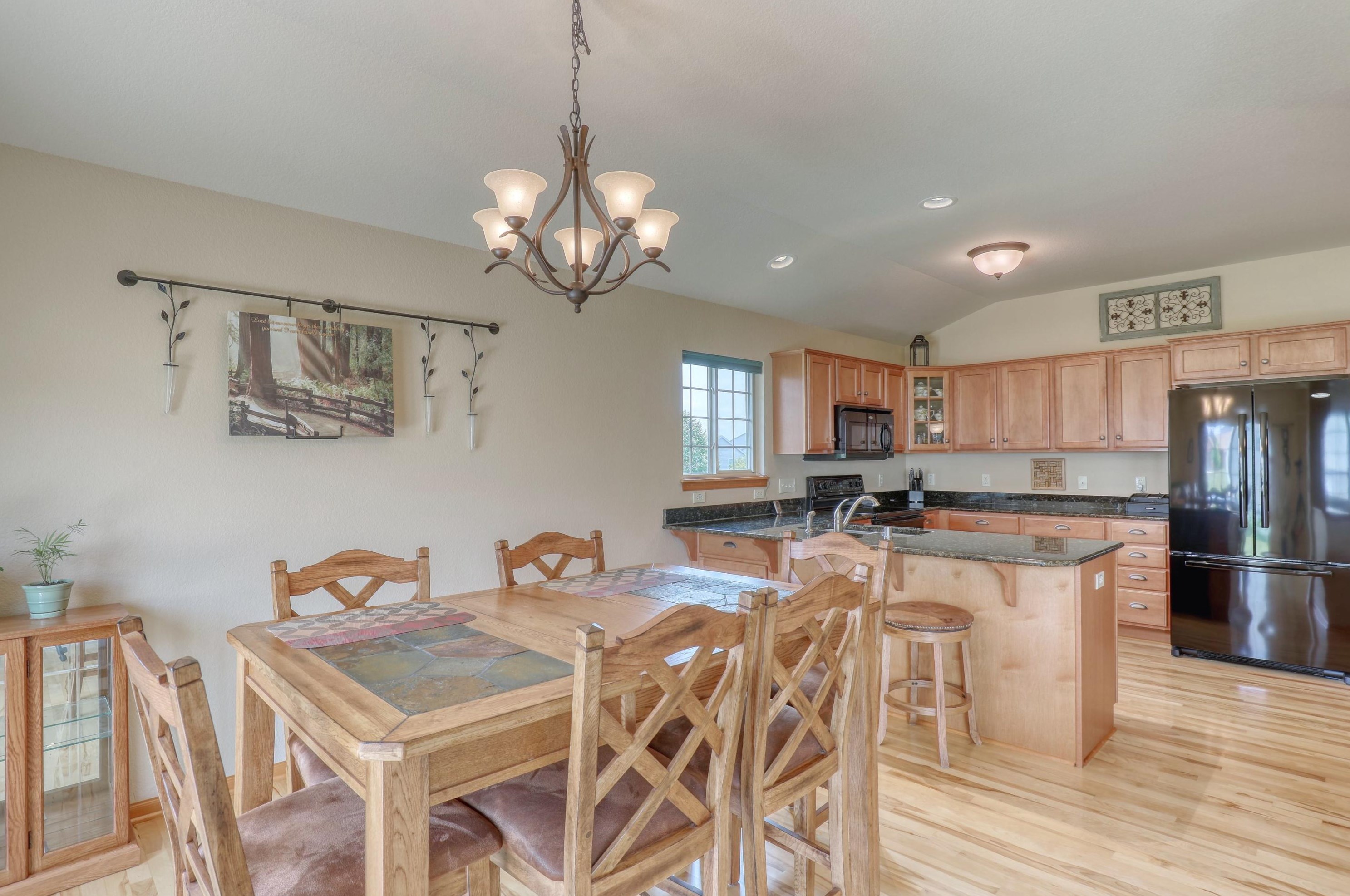 596 Lambert Dr, Slinger, WI 53086