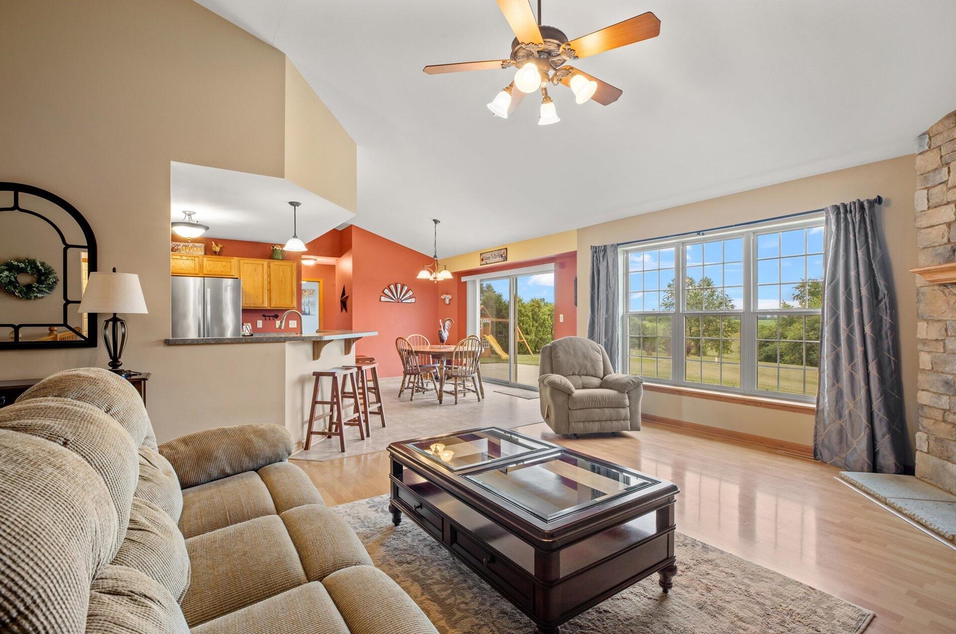 812 Andover Dr, Eagle WI  53119-2274 exterior