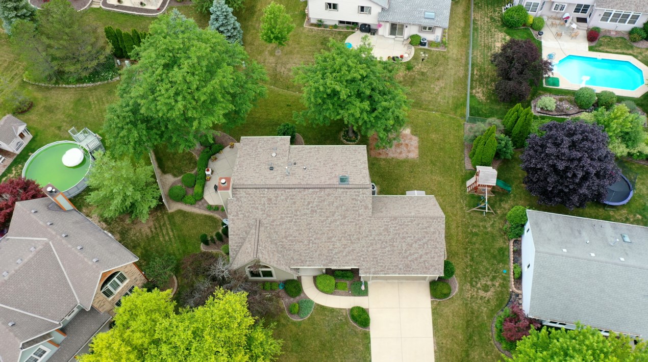 4168 Martinton Dr, Hales Corners, WI 53132-9398
