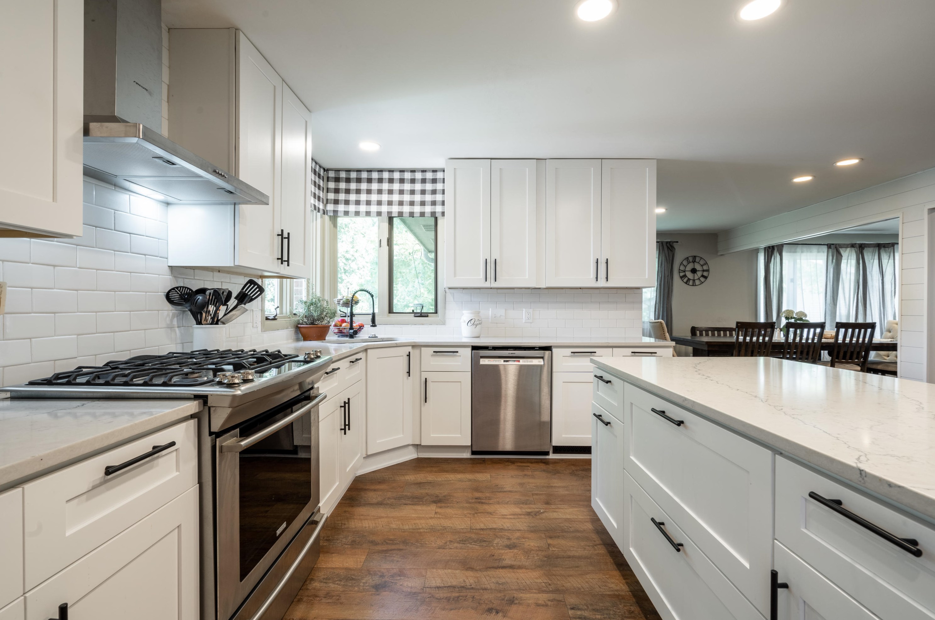 2820 Wexford Rd, Racine, WI 53405