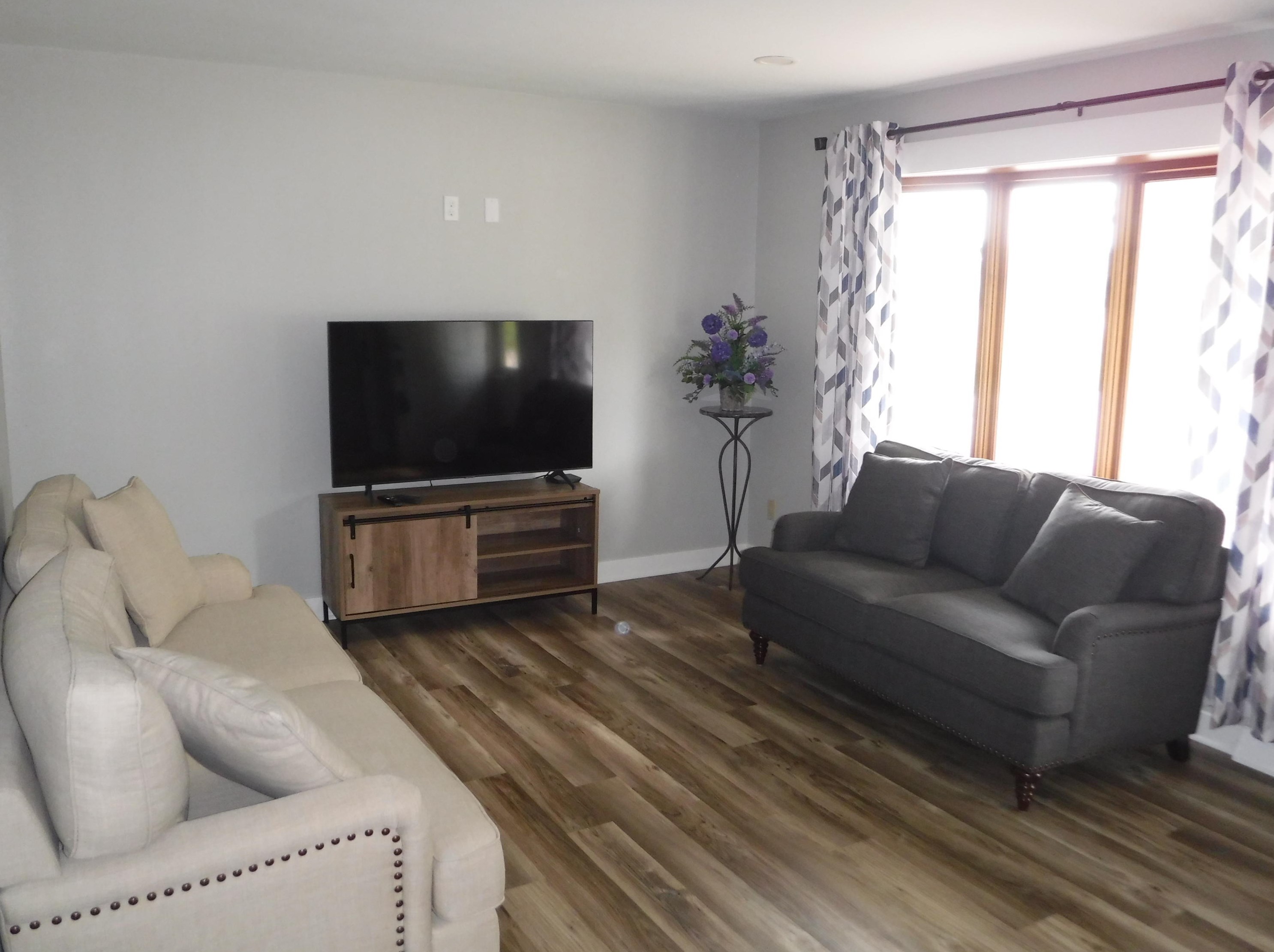 1750 Lilac Dr, Manitowoc, WI 54220