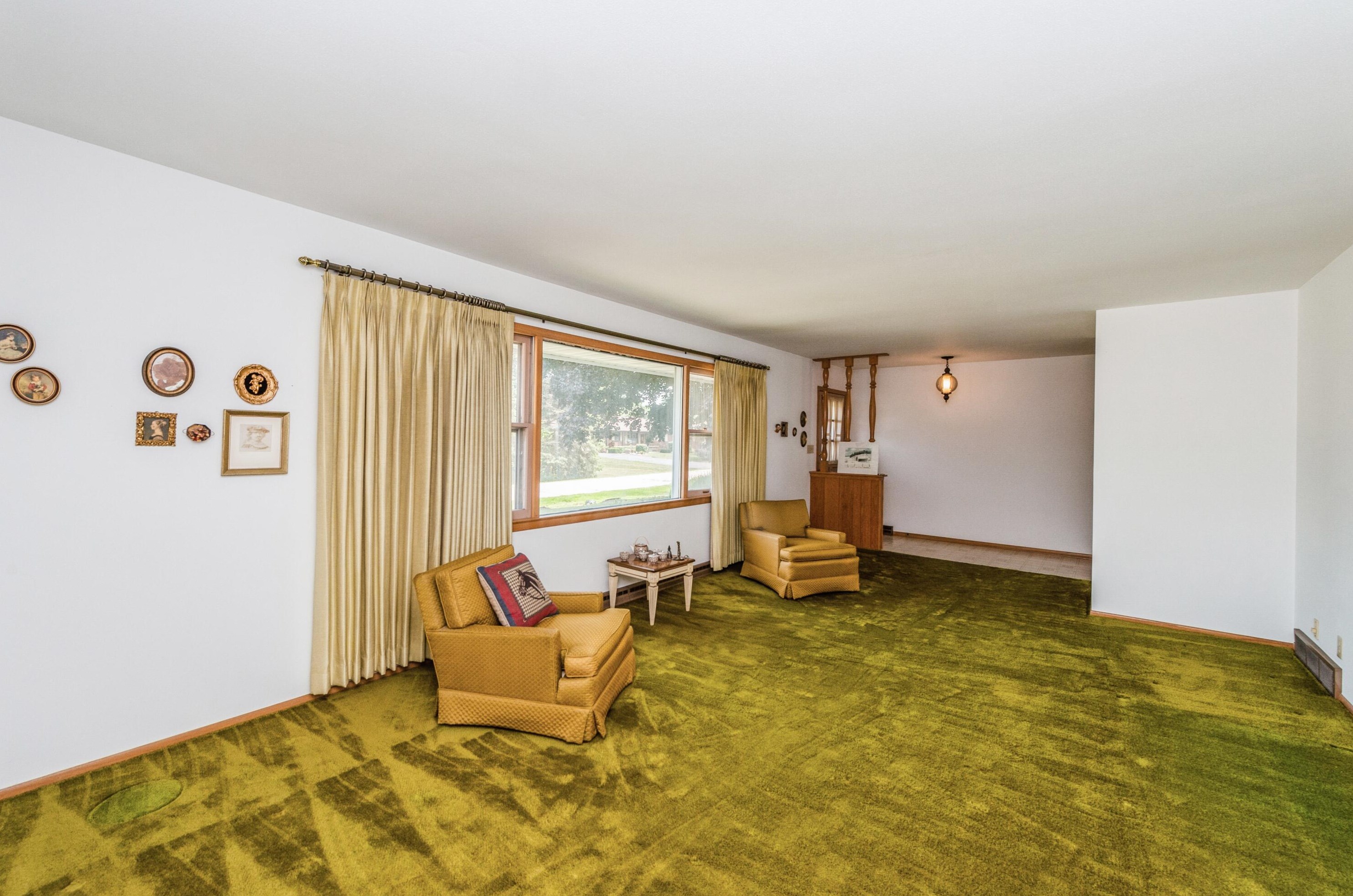 4532 Ridgecrest Dr, Racine, WI 53403-9715