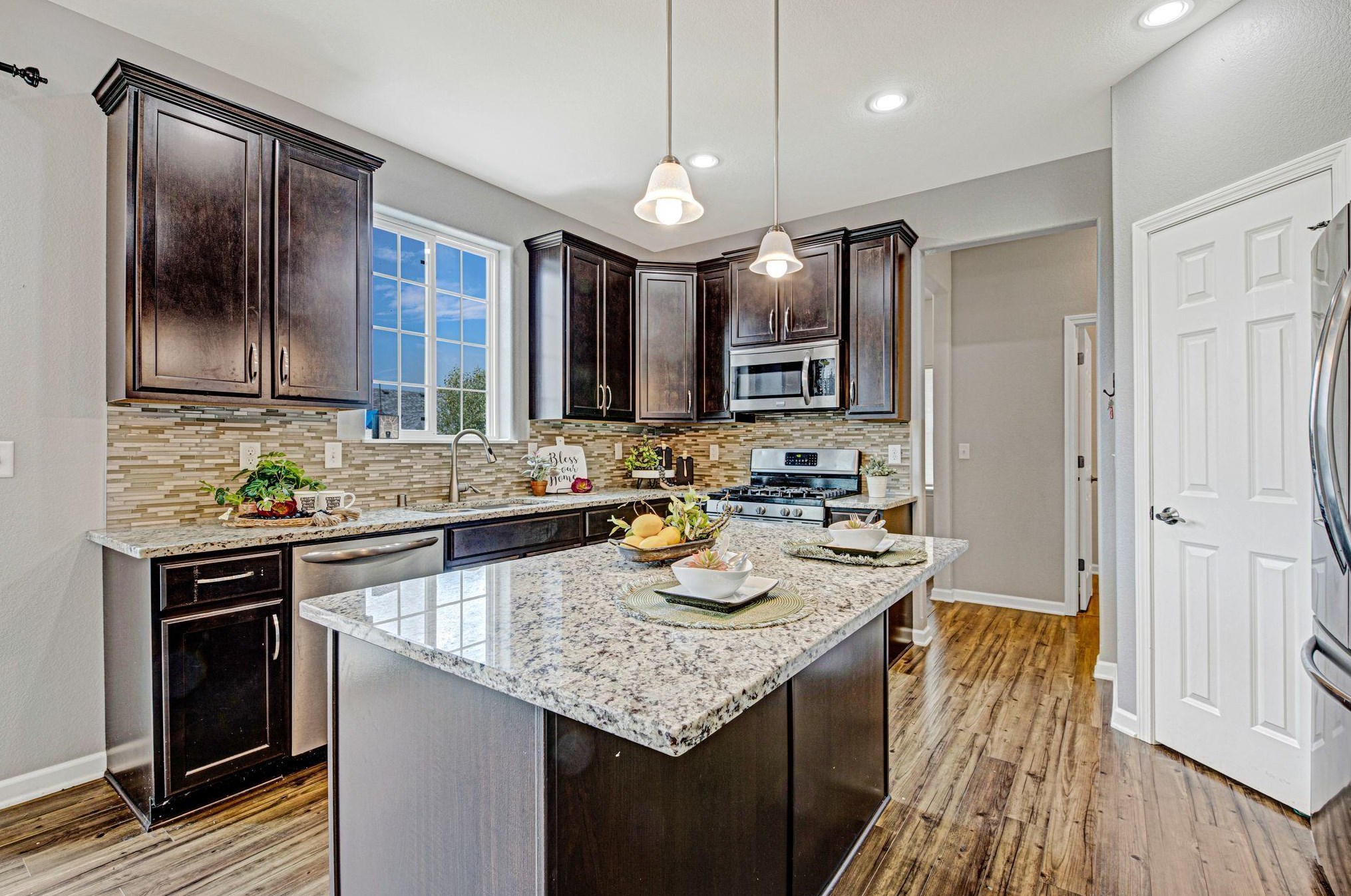1910 Tumbleweed Cir, West Bend, WI 53095