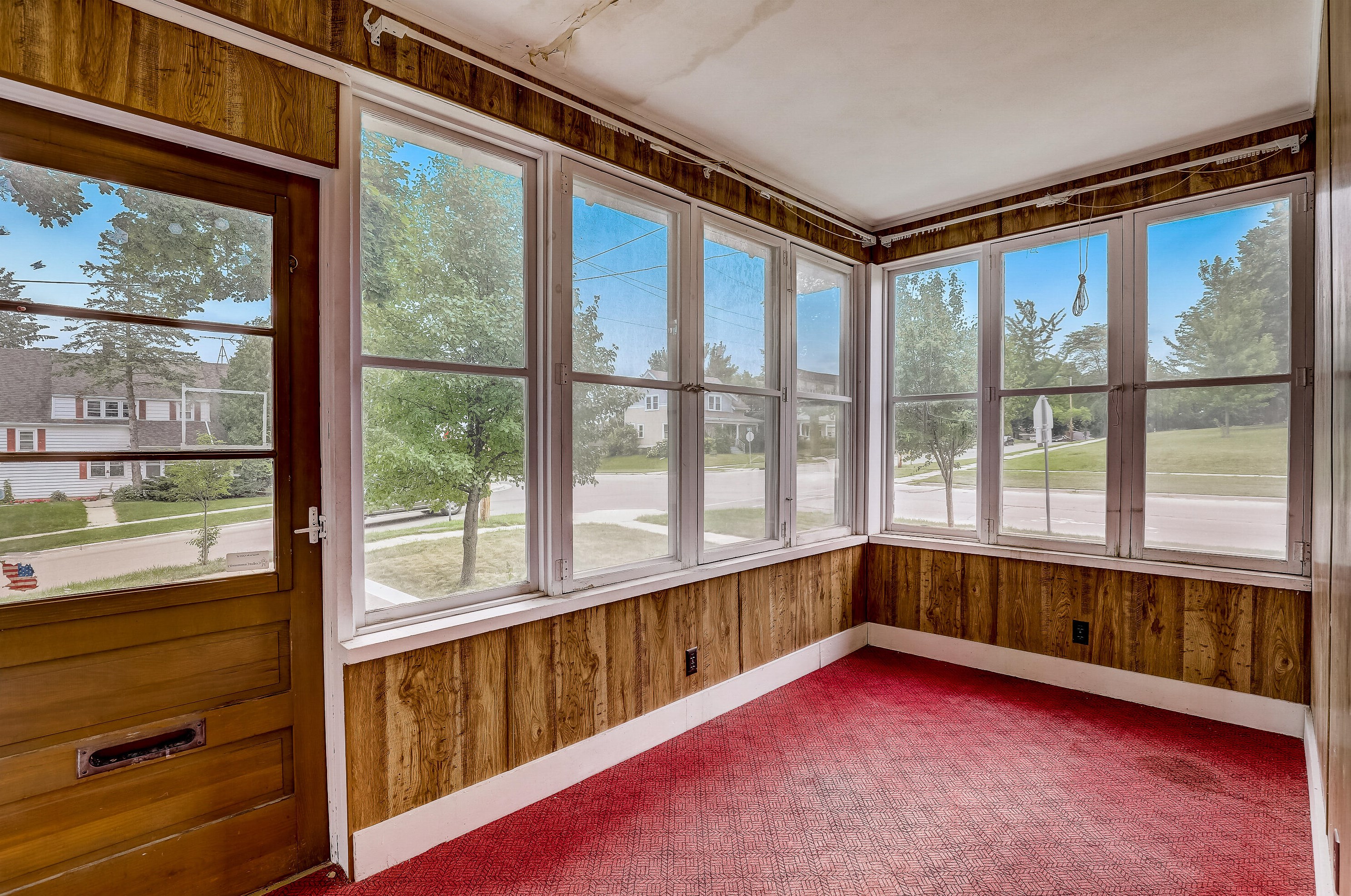 344 S 8th Ave, West Bend, WI 53095