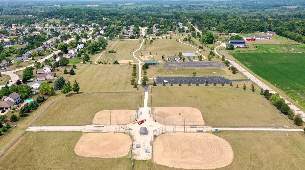 28842 Stone Ridge Ct, Waterford, WI 53185