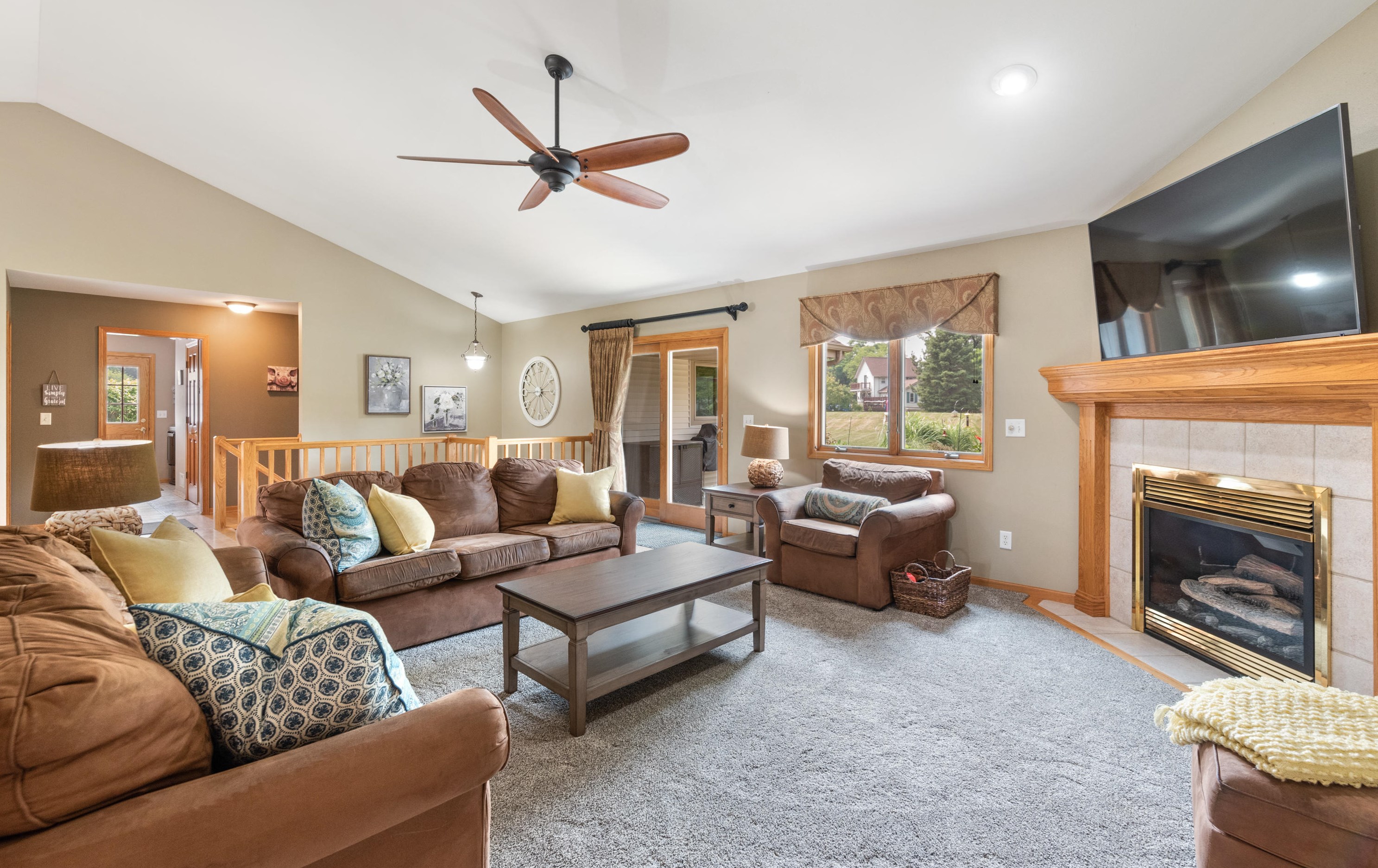 4334 Pebble Stone Pl, West Bend, WI 53095