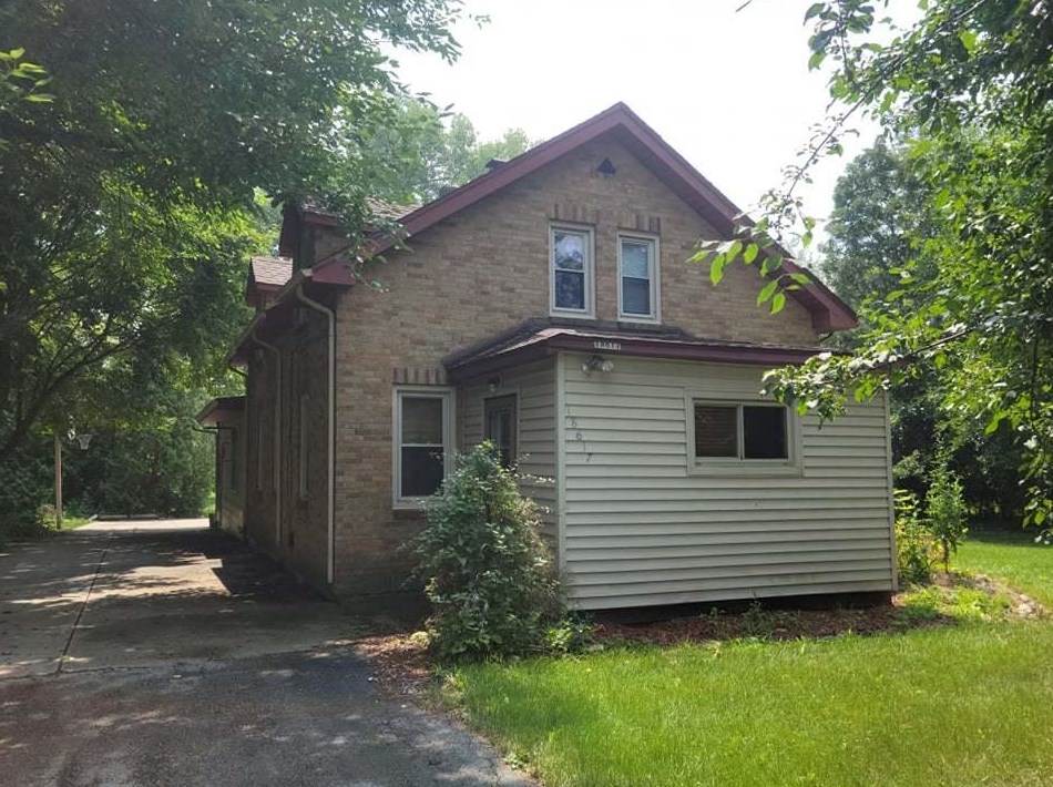 18617 Durand Ave, Union Grove, WI 53182