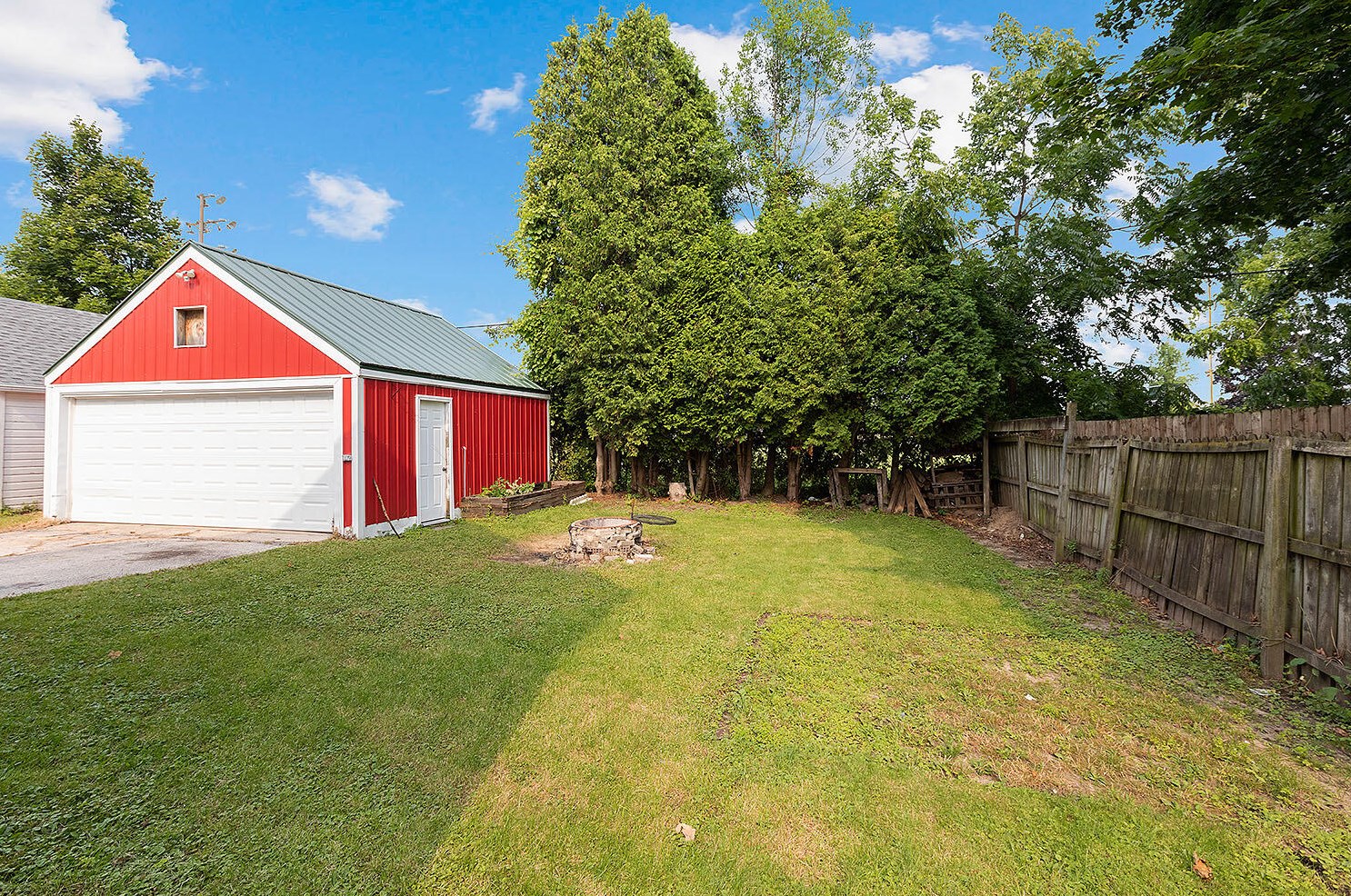 719 S 18th St, Manitowoc, WI 54220
