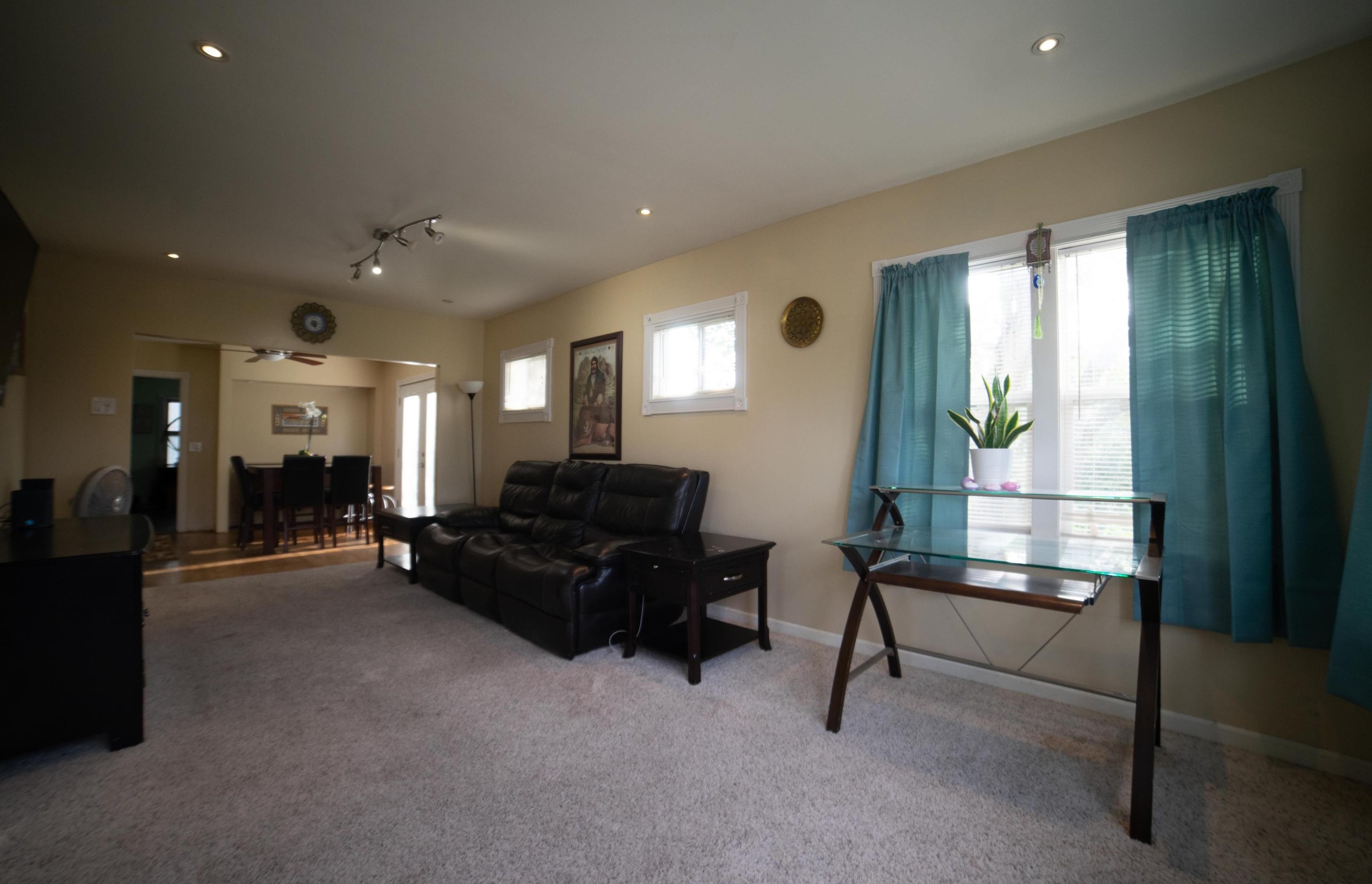 1623 Missouri Ave, South Milwaukee, WI 53172-1831