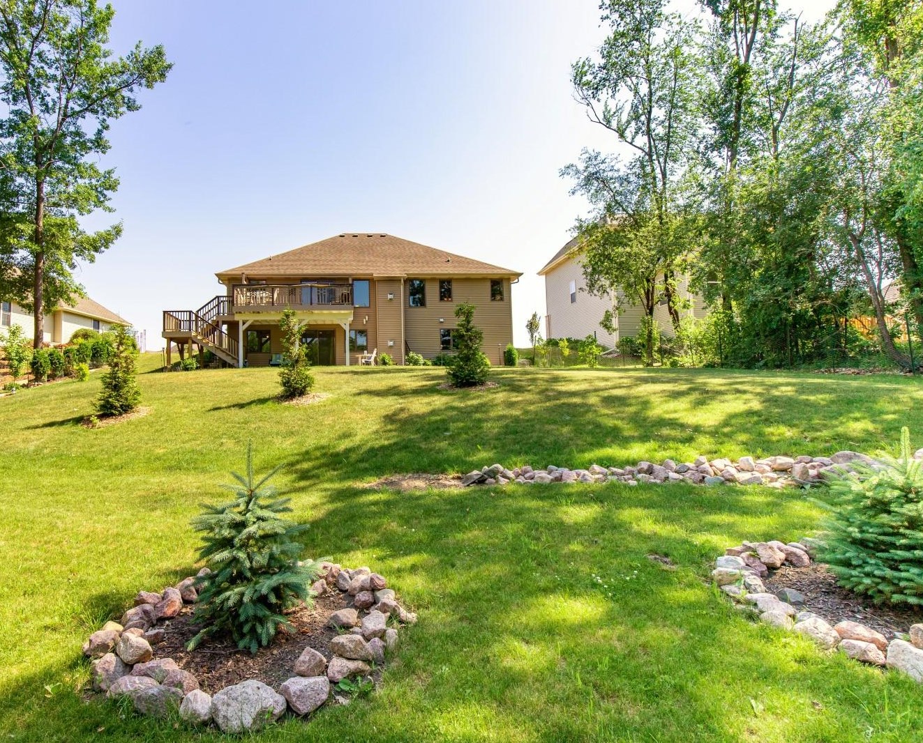 8738 Shady Oak Trl, Racine, WI 53406-3108