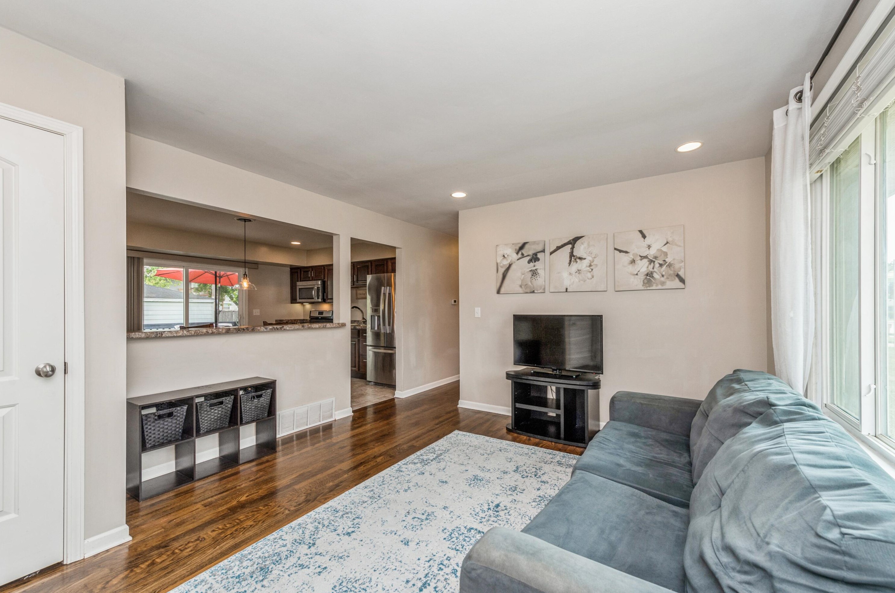 2414 82nd St, Kenosha, WI 53143