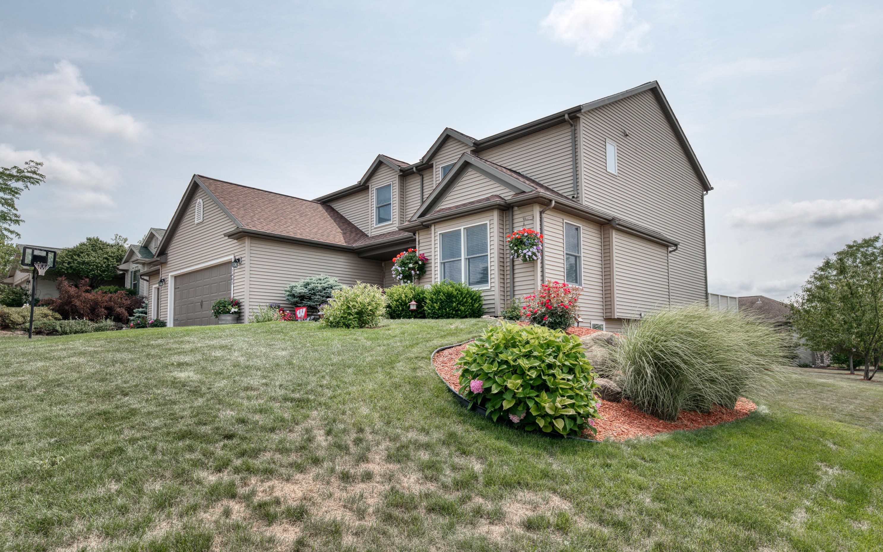 1403 Fairfield Ct, Watertown, WI 53098