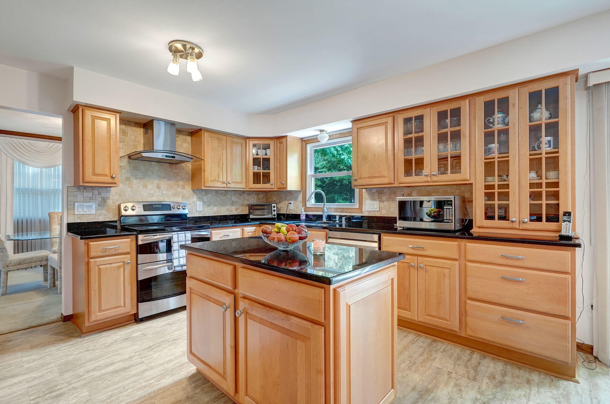 5561 Whirlaway Ln, Racine, WI 53402-1865