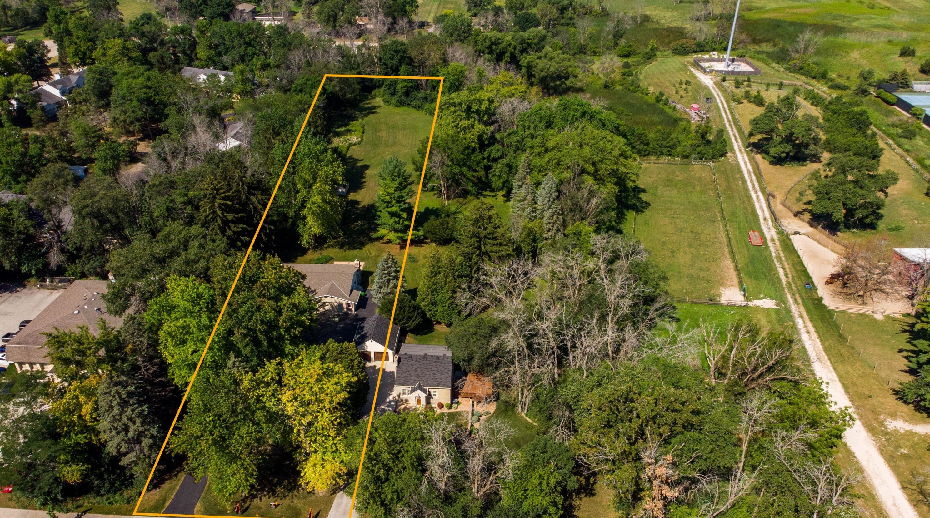3065 Brookfield Rd, Brookfield, WI 53045-3312