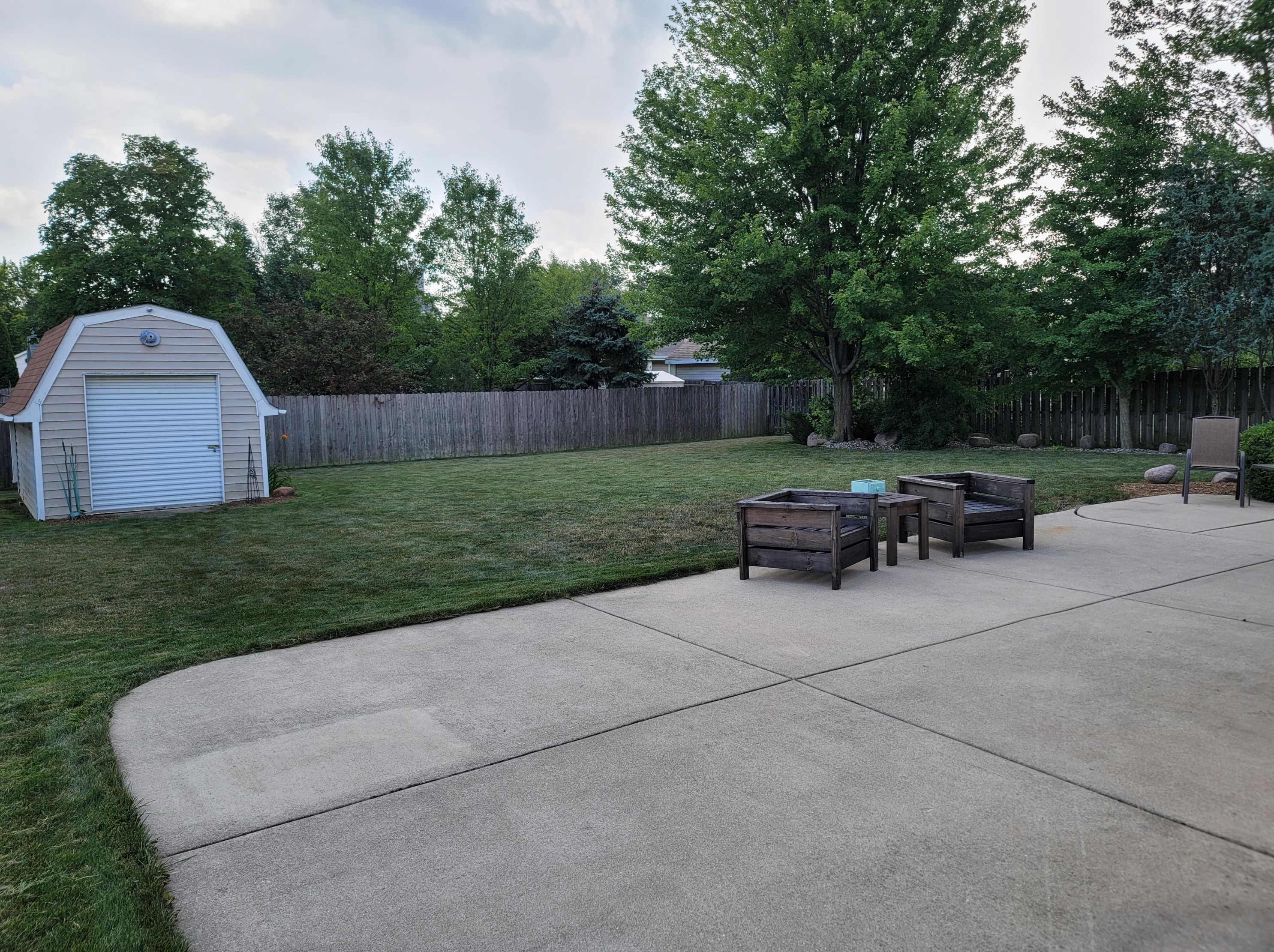 2835 Frontier Dr, Racine, WI 53404-1171