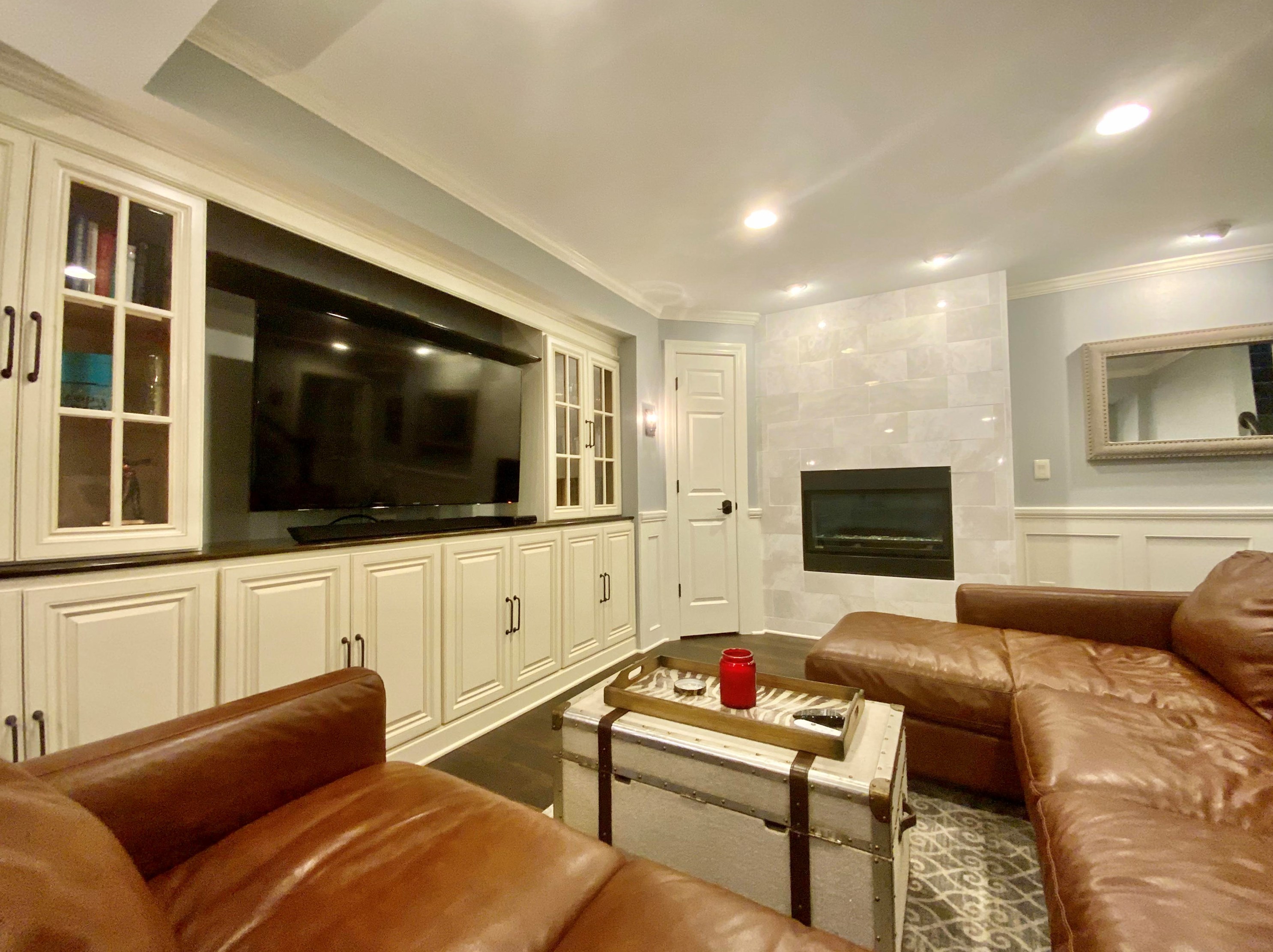 7957 Lakeview Dr, Hales Corners WI  53132-7910 exterior