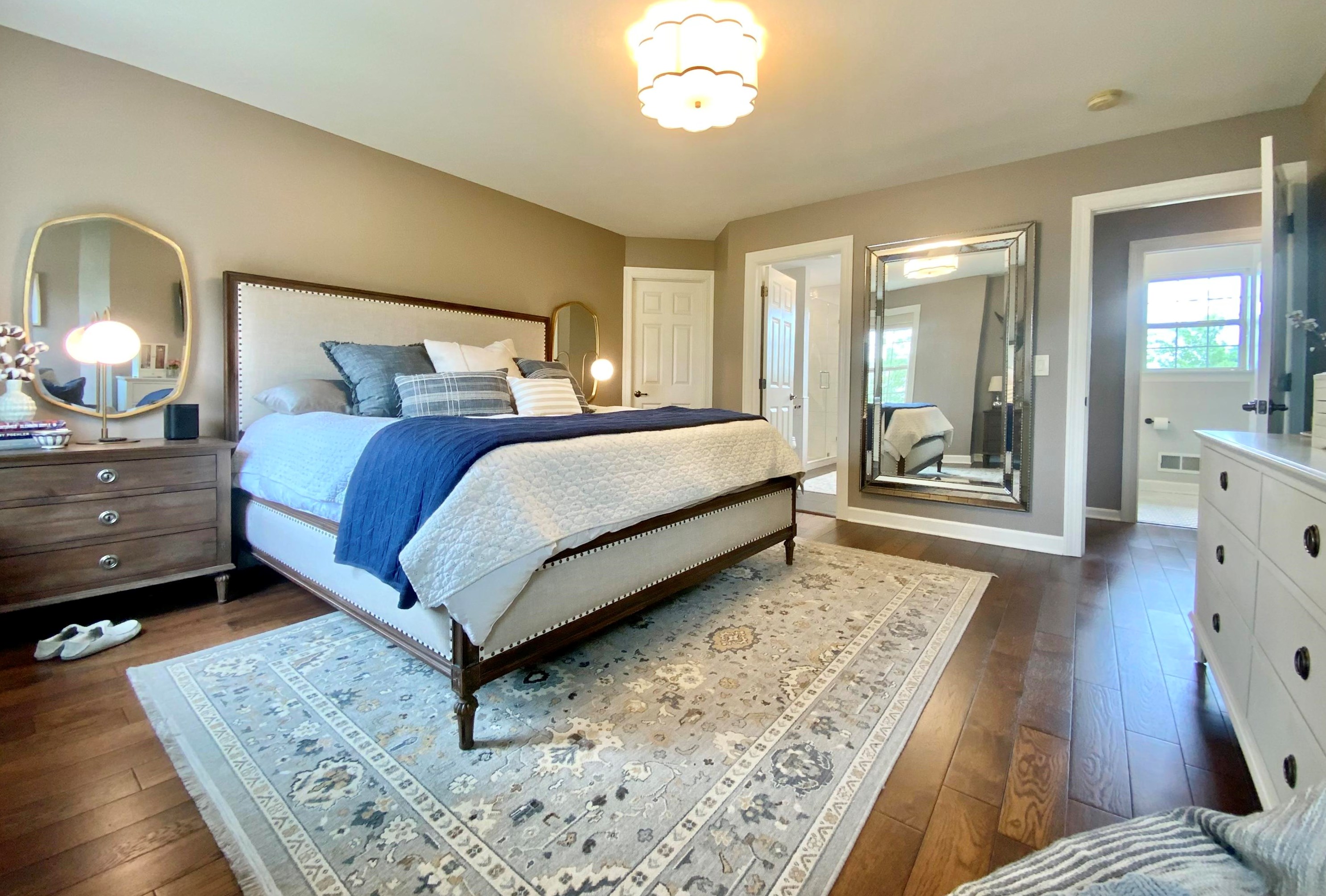 7957 Lakeview Dr, Hales Corners WI  53132-7910 exterior