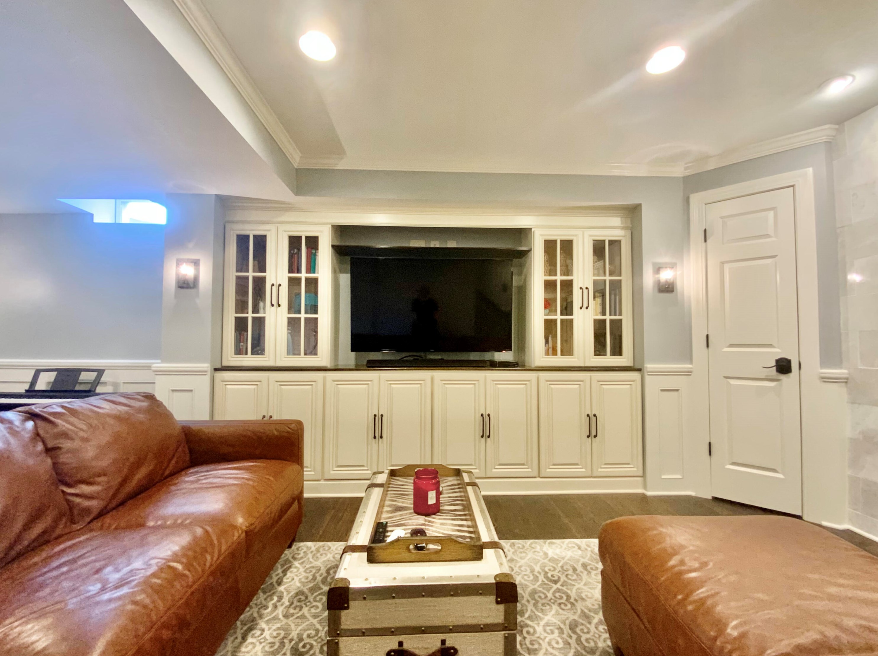 7957 Lakeview Dr, Hales Corners WI  53132-7910 exterior