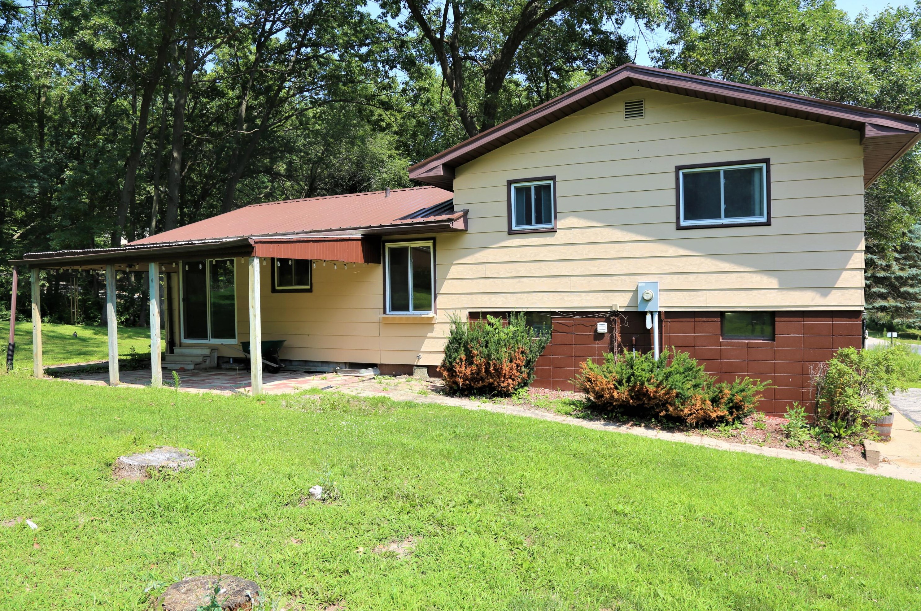 15232 Hercules Rd, Tomah, WI 54660