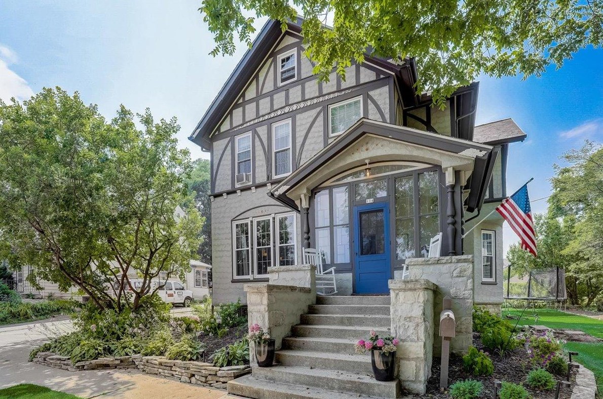 114 S 8th Ave, West Bend, WI 53095