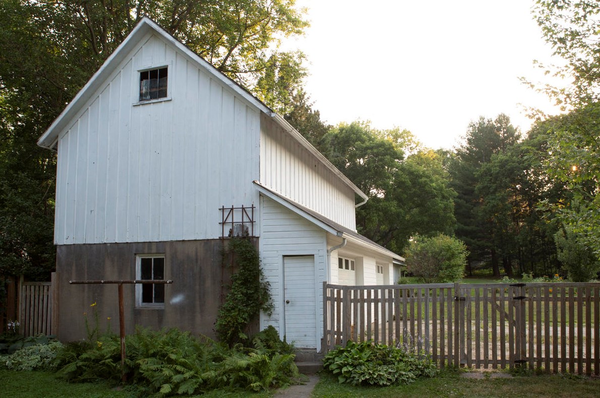 525 Madison St, Lake Mills, WI 53551-1037