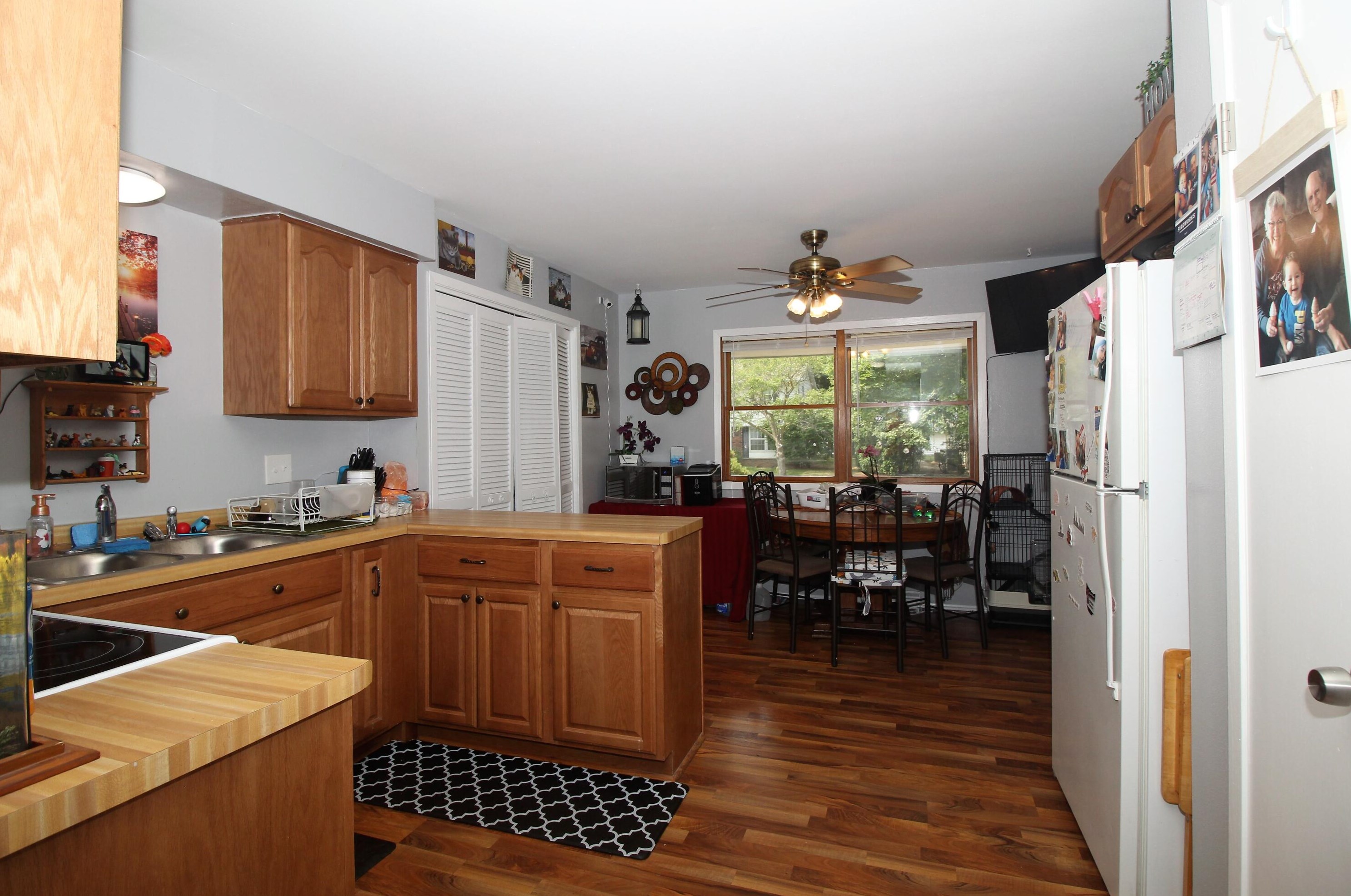 1121 Wilshire Pl, Waukesha, WI 53188