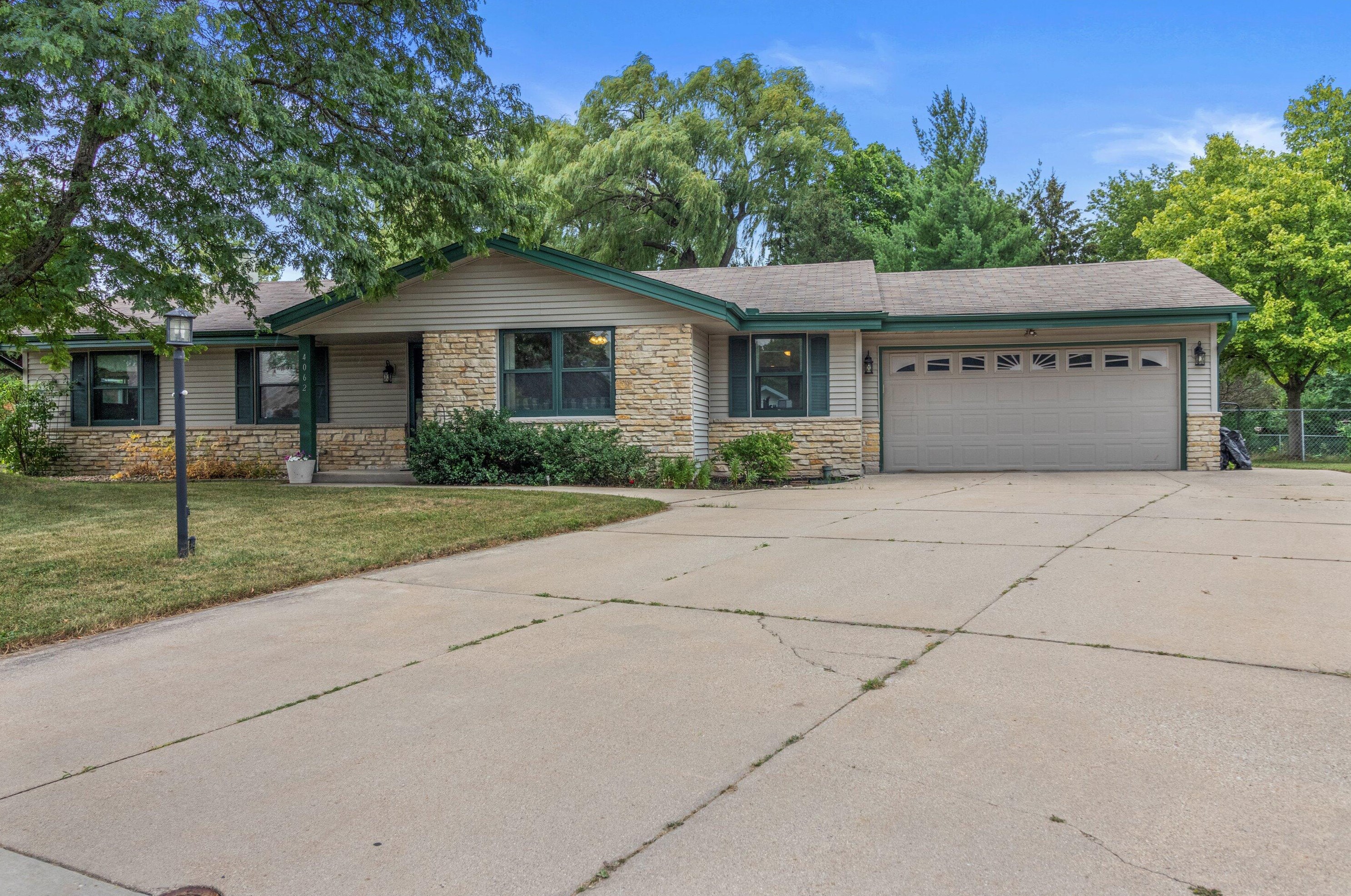 4062 S 106th St, Milwaukee, WI 53228