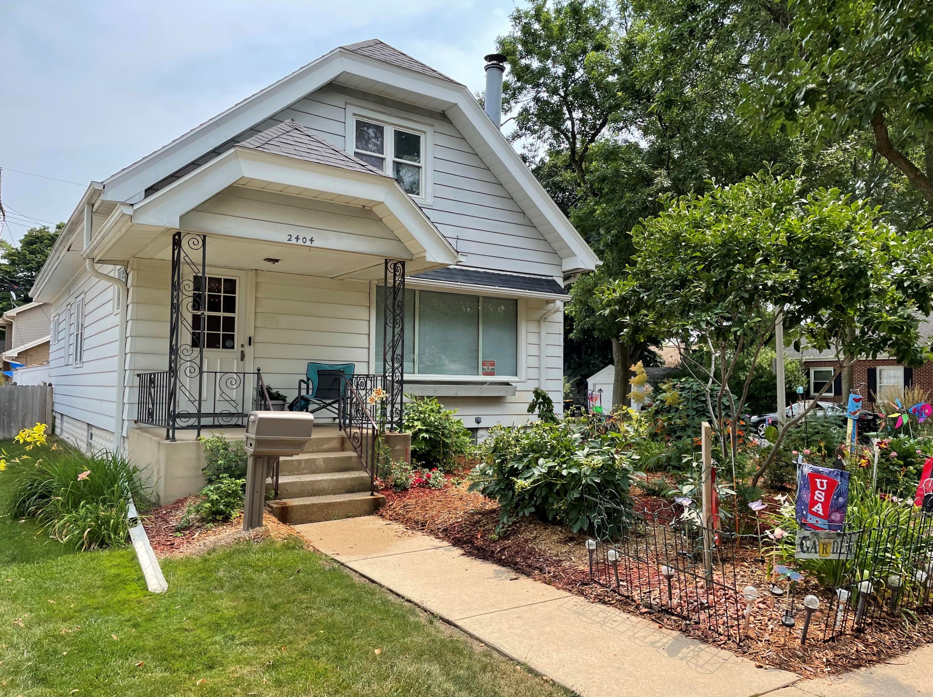 2404 71st St, Milwaukee WI  53213-1345 exterior