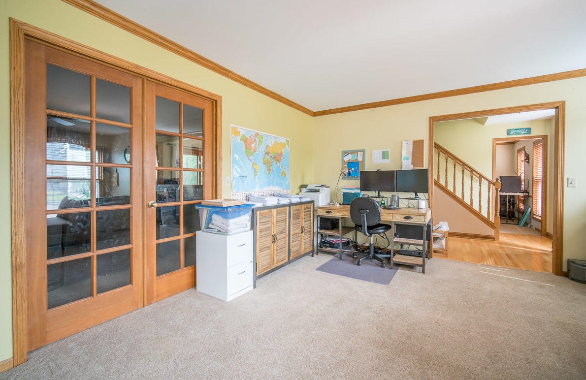 1014 Cottonwood Ct, West Bend, WI 53095