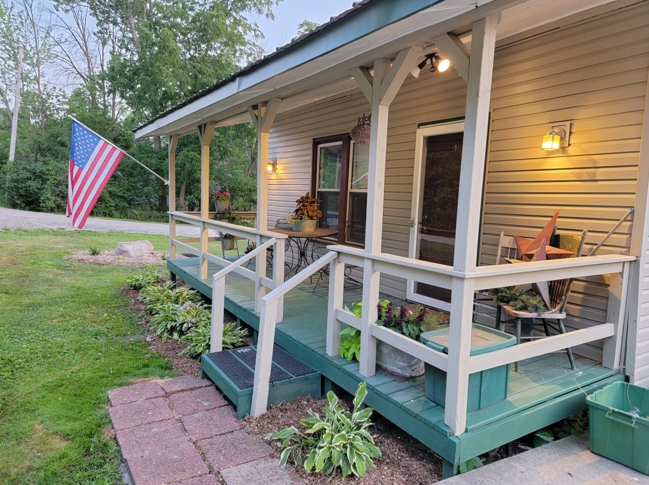 2716 Lincoln Ave, Kansasville, WI 53139