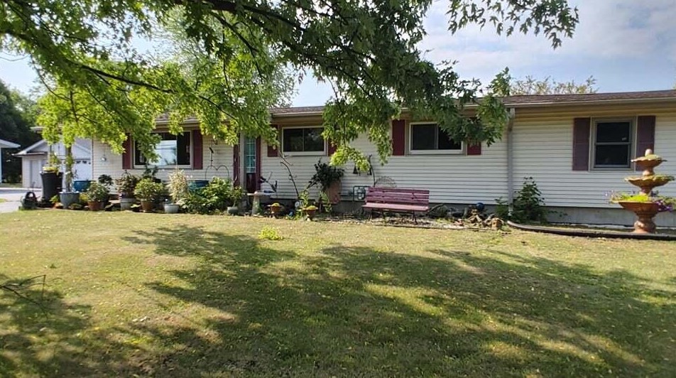 22507 Durand Ave, Kansasville, WI 53139