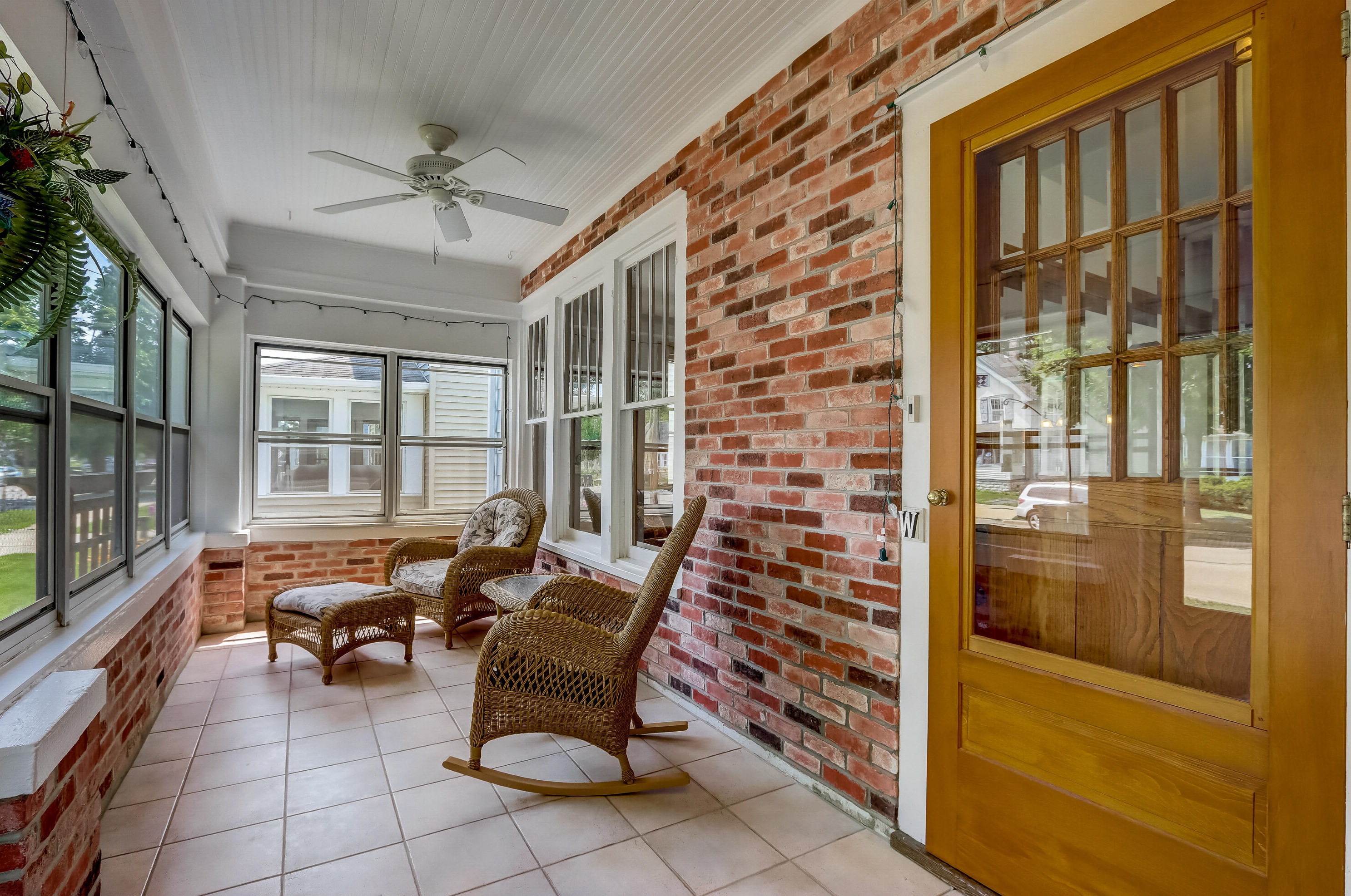 838 Oakland Ave, Waukesha, WI 53186