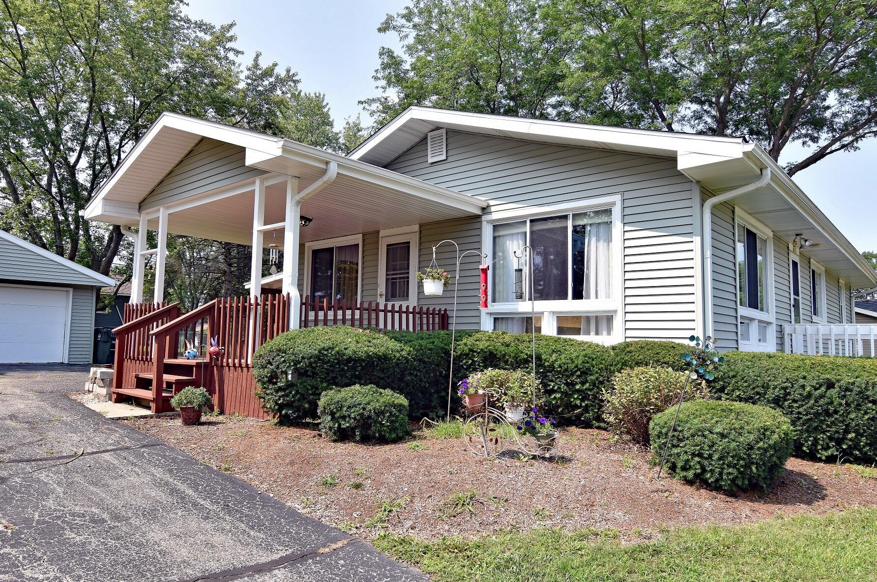 1825 Pheasant Ave, Twin Lakes, WI 53181