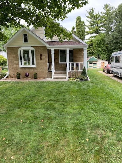1645 S Parkview Ave, Waukesha, WI 53151