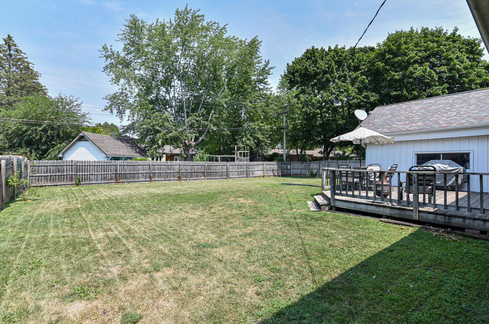 11130 Copeland Ave, Hales Corners, WI 53130-1217