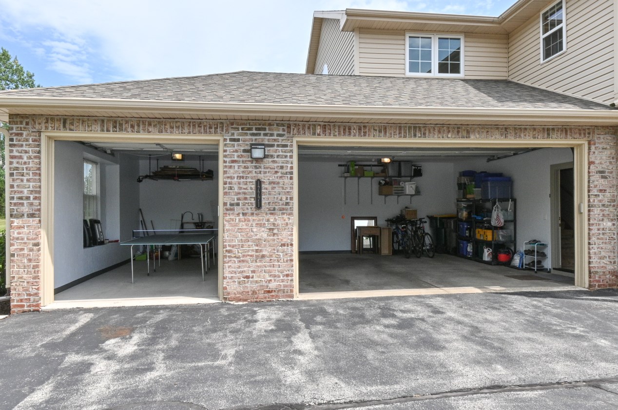 17771 W Radam Dr, Waukesha, WI 53146