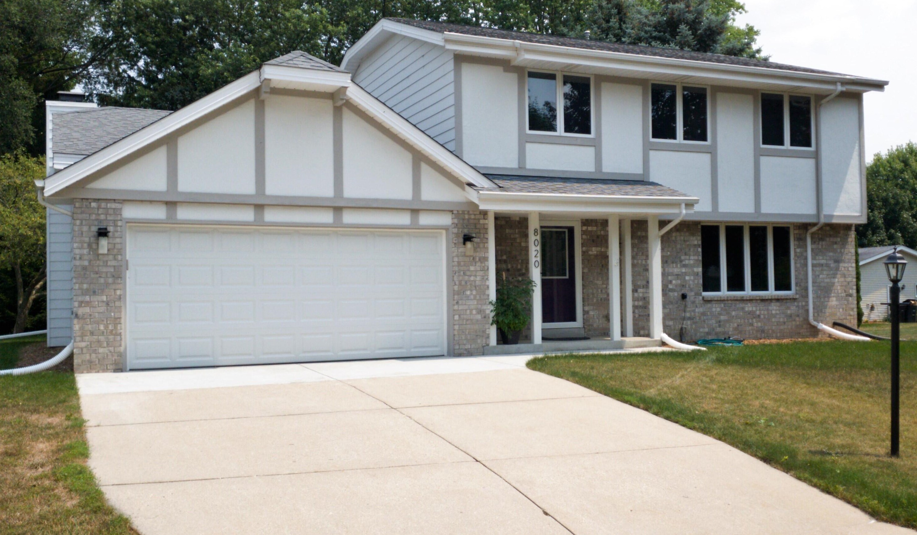 8020 77th St, Hales Corners, WI 53132-8925