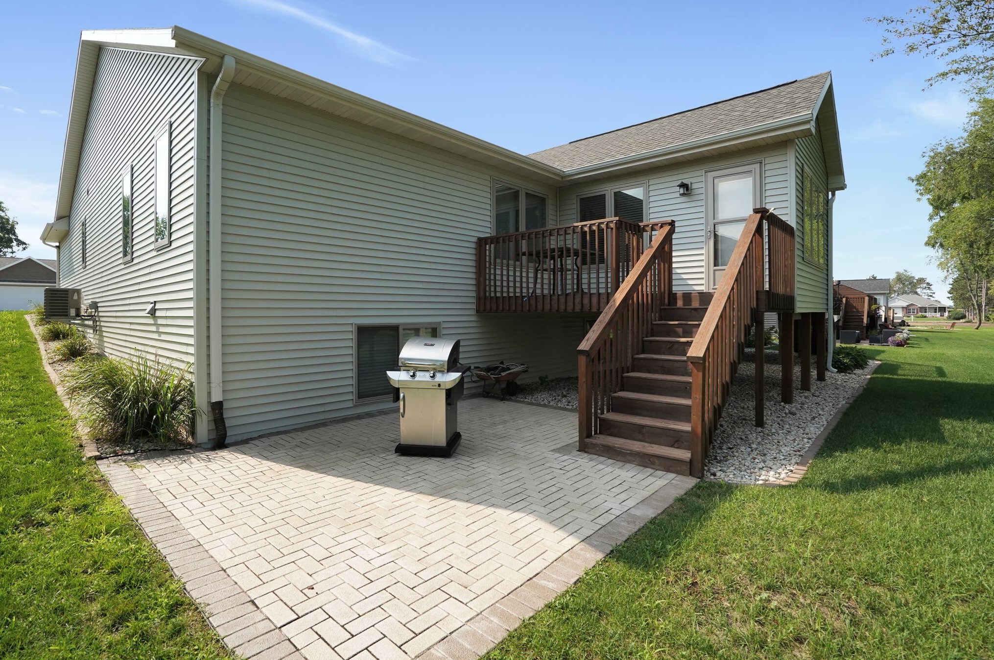 2247 Walnut St, Beloit, WI 53511-1985