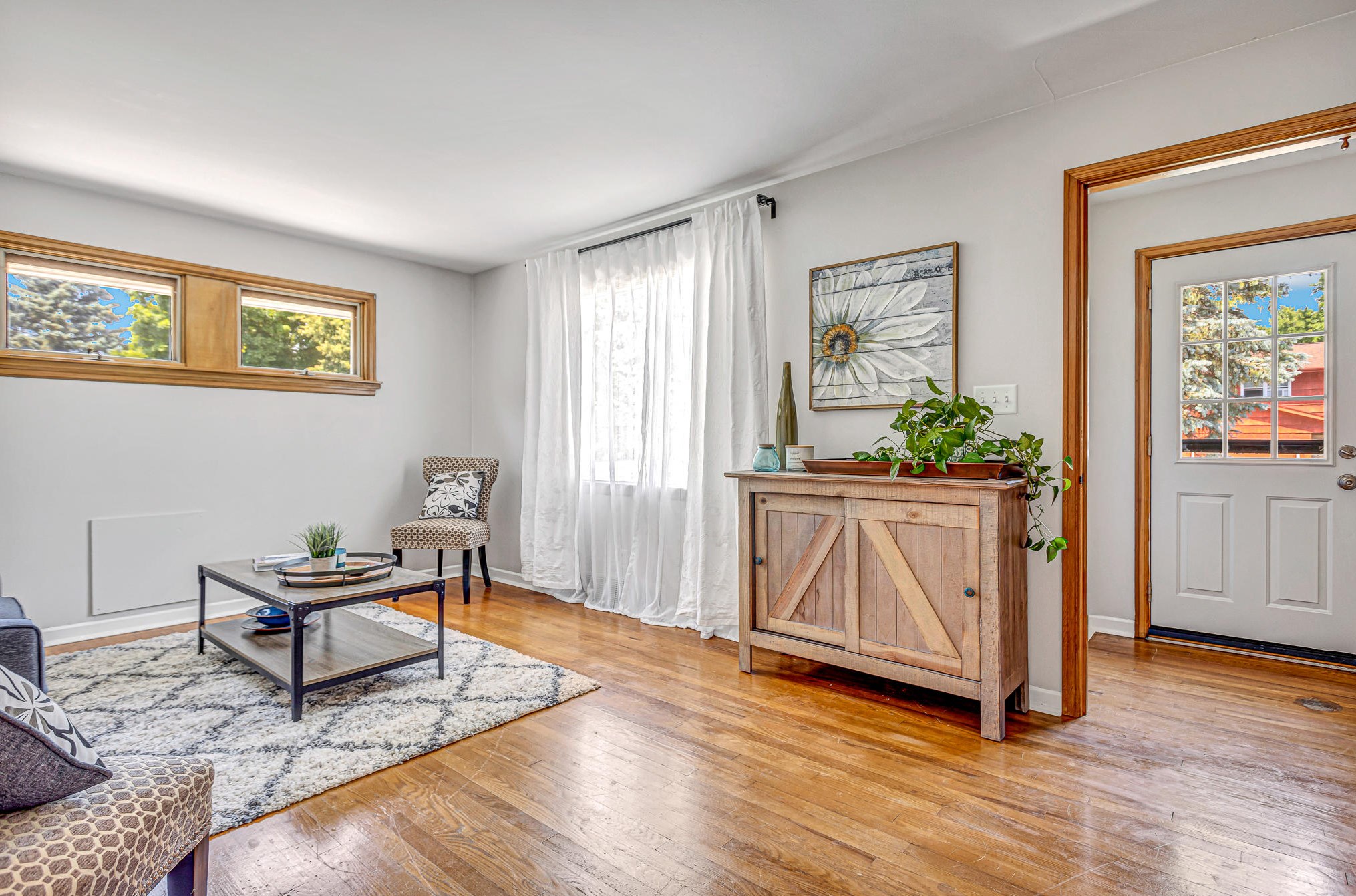 2305 Mayflower Ave, Sheboygan, WI 53083-3806