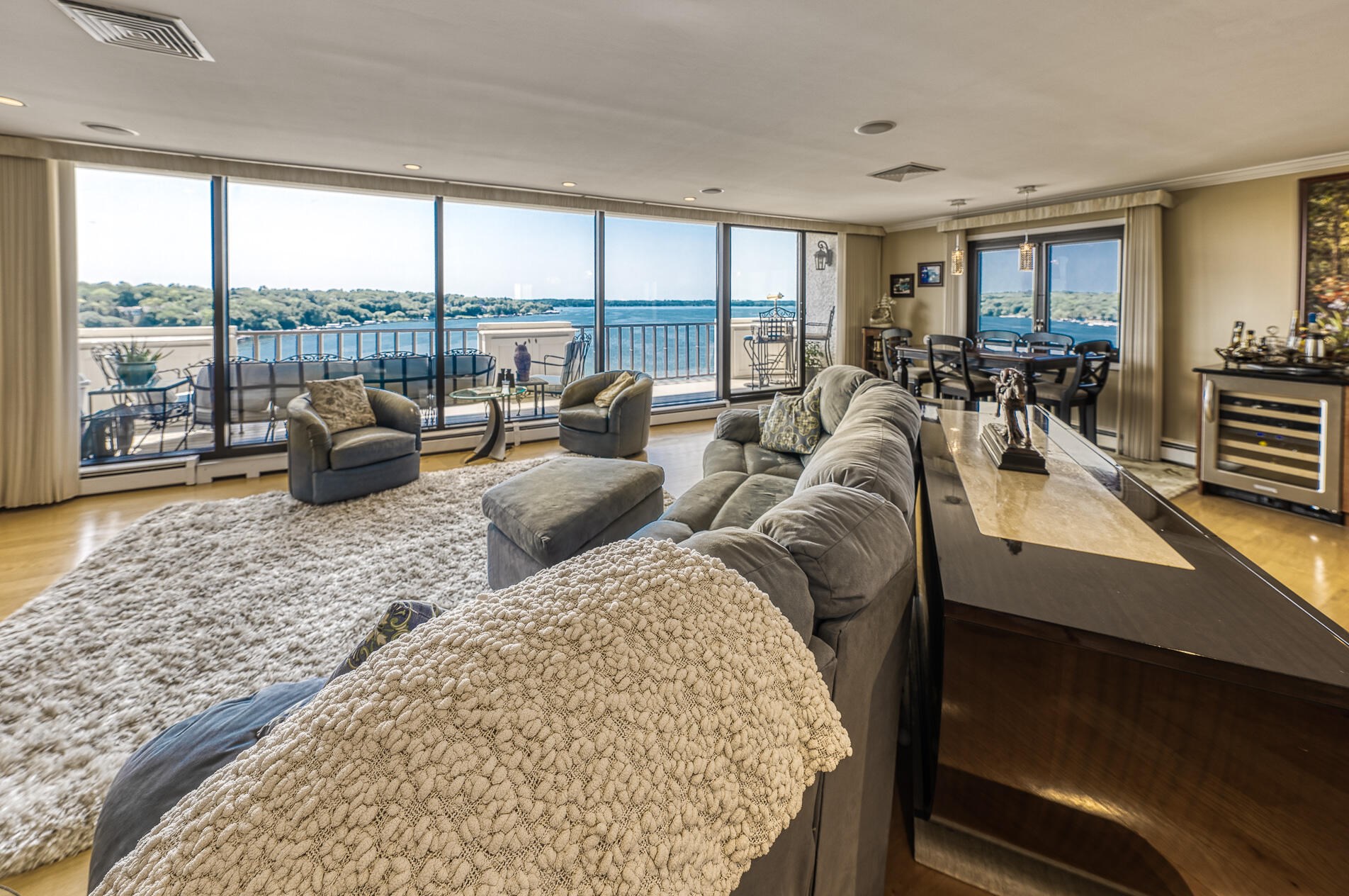 101 Broad St #903, Lake Geneva, WI 53147