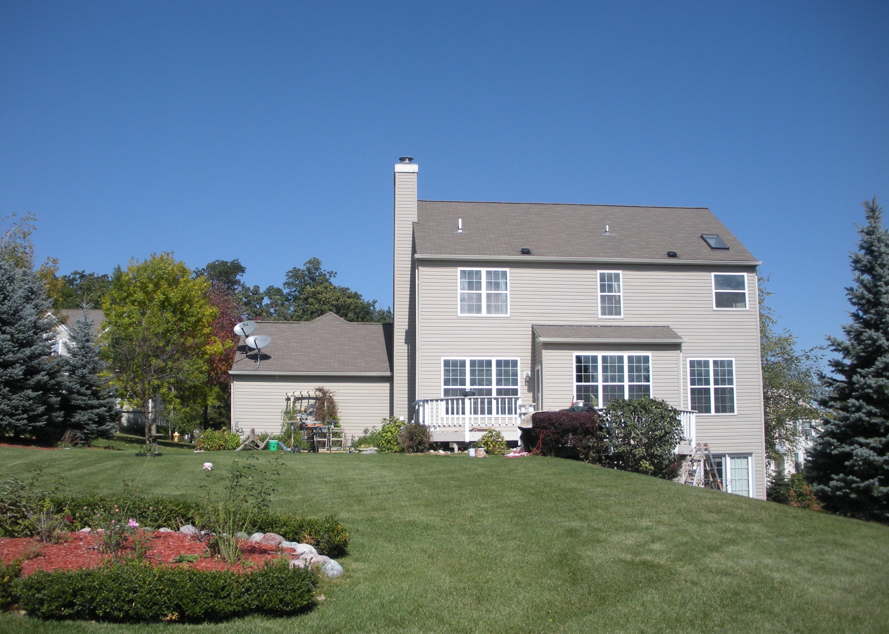 2813 Emslie Dr, Waukesha, WI 53188