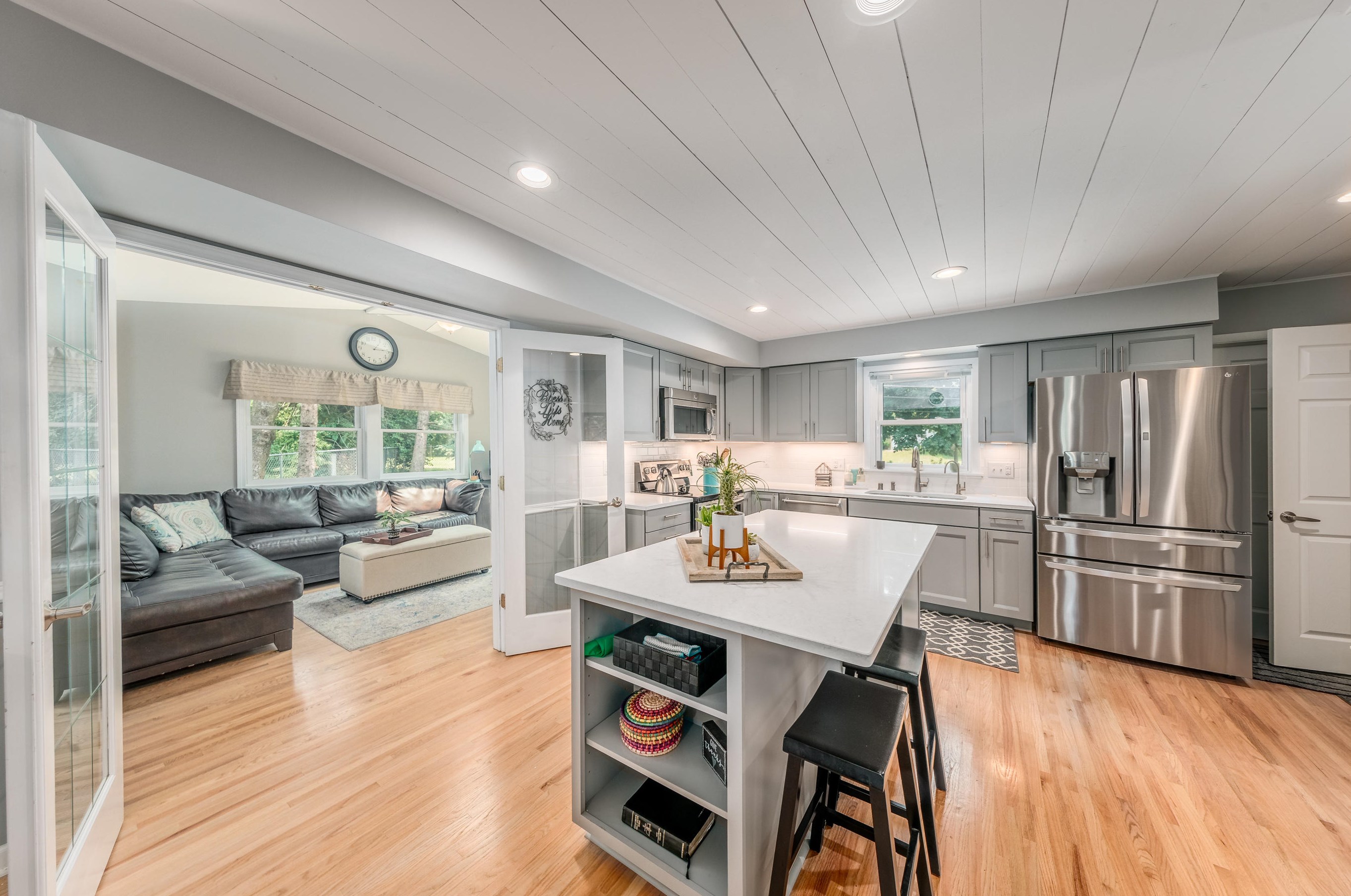 2103 Empire Dr, Waukesha, WI 53186