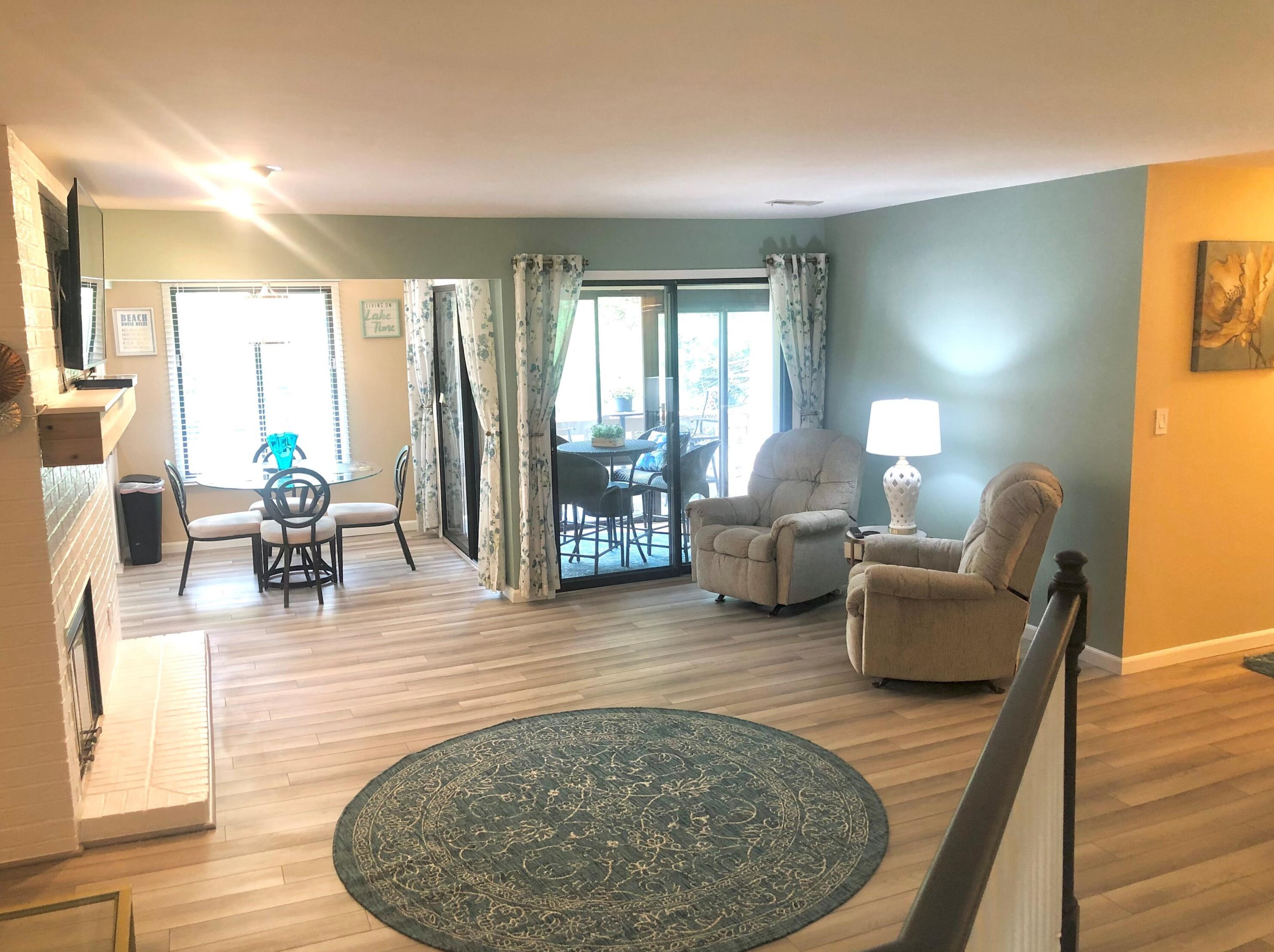 703 S Lake Shore Dr #1e, Lake Geneva, WI 53147